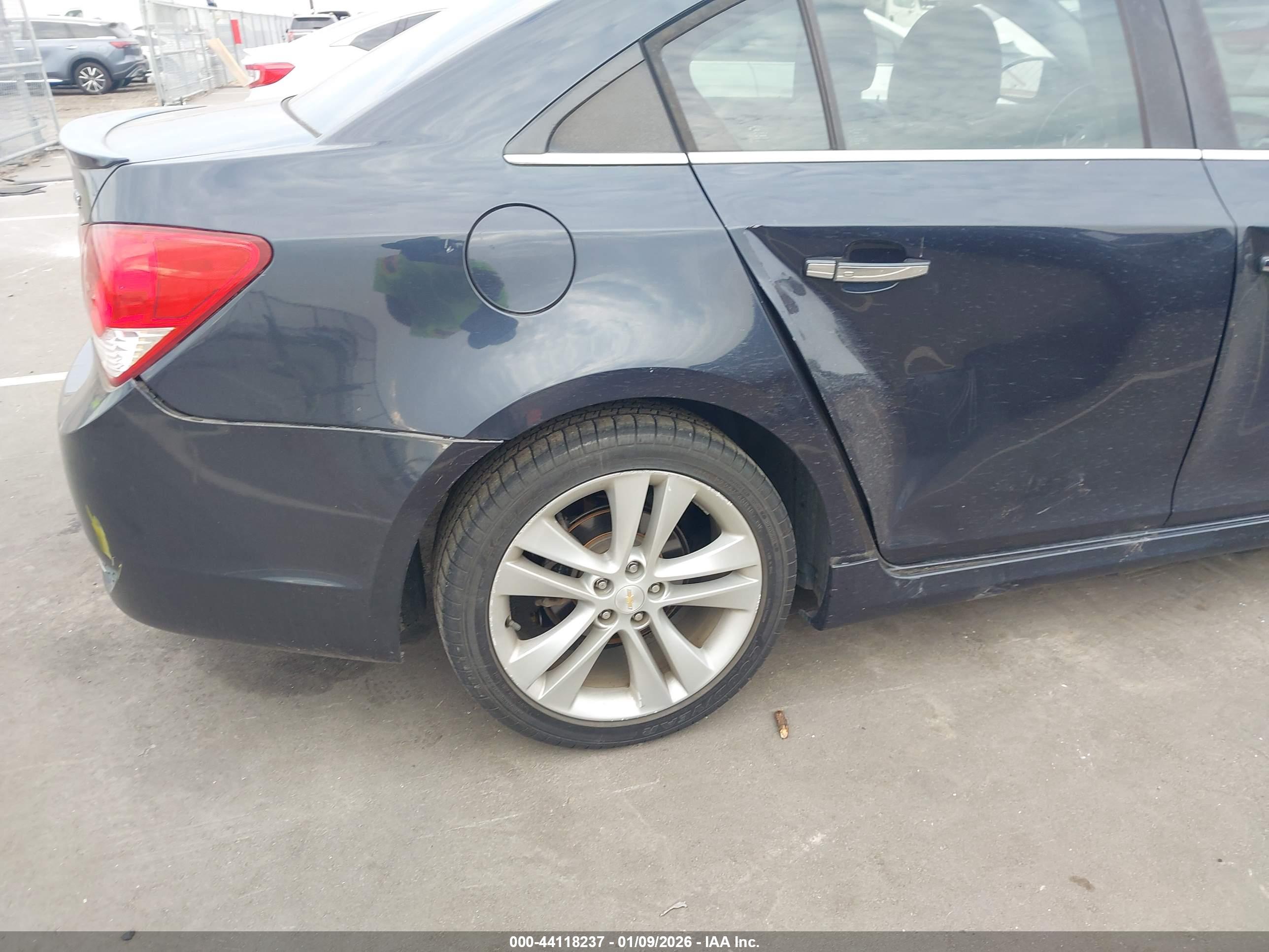 CHEVROLET CRUZE image 6