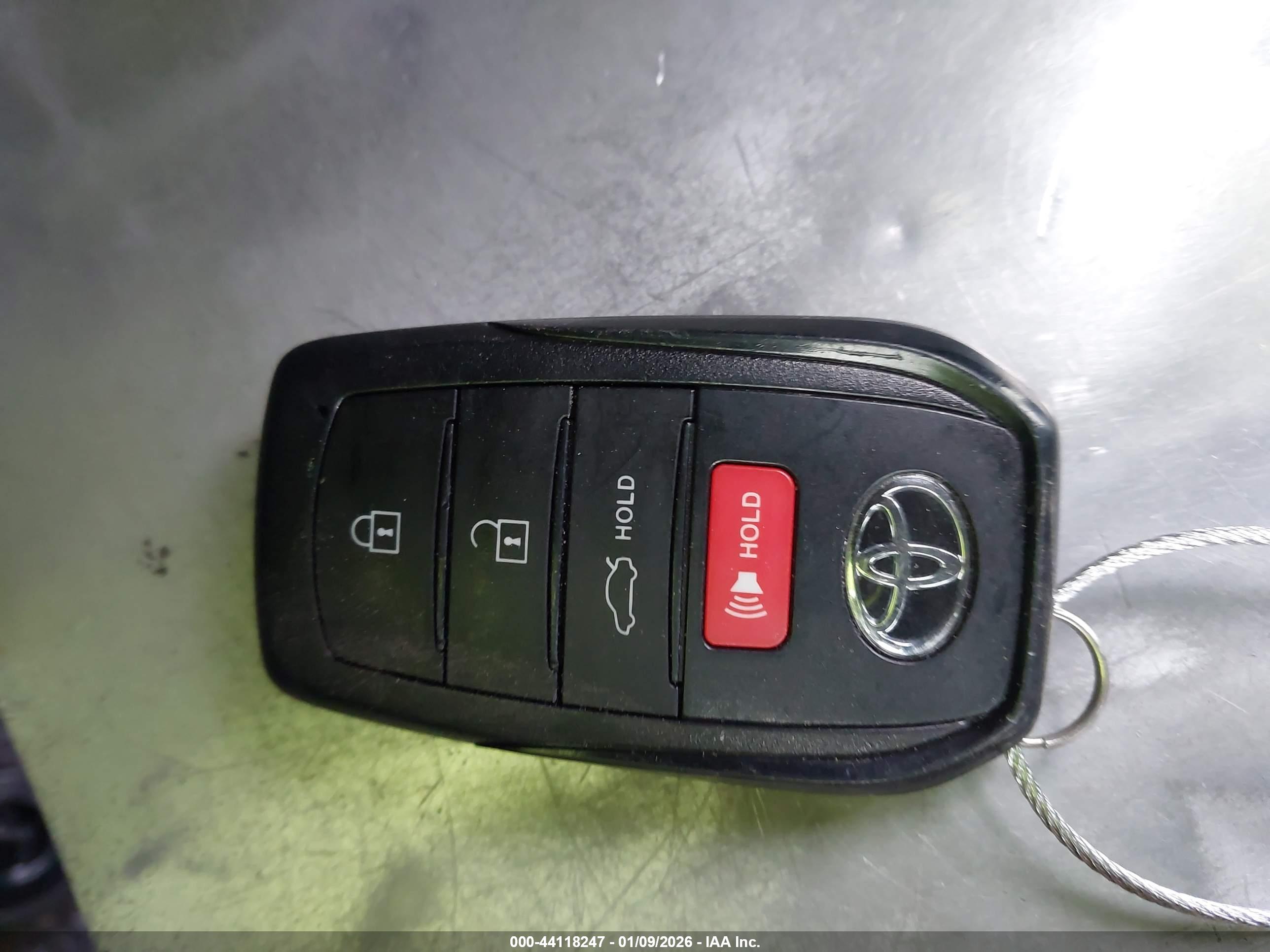 TOYOTA COROLLA image 11