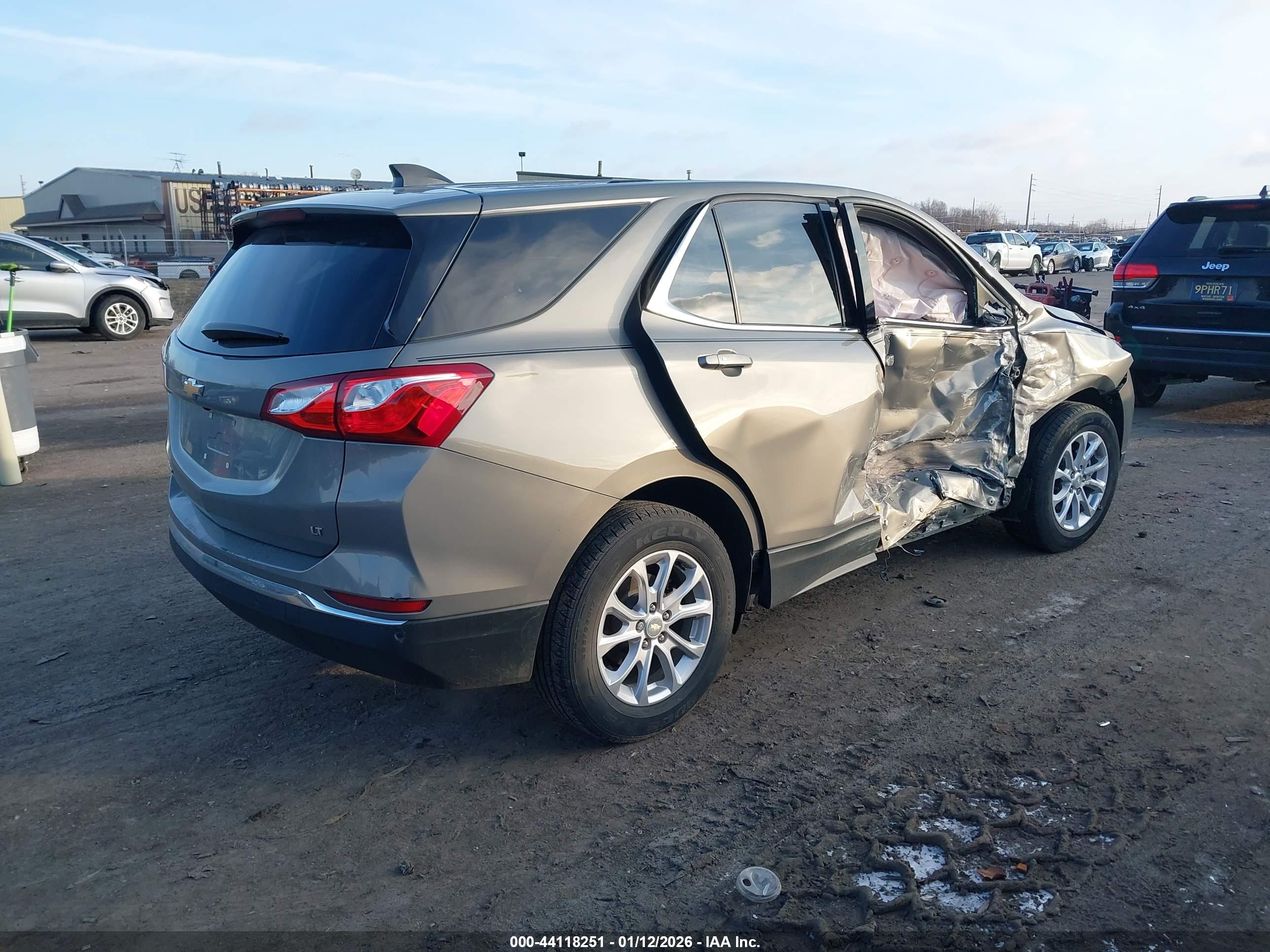 CHEVROLET EQUINOX image 4