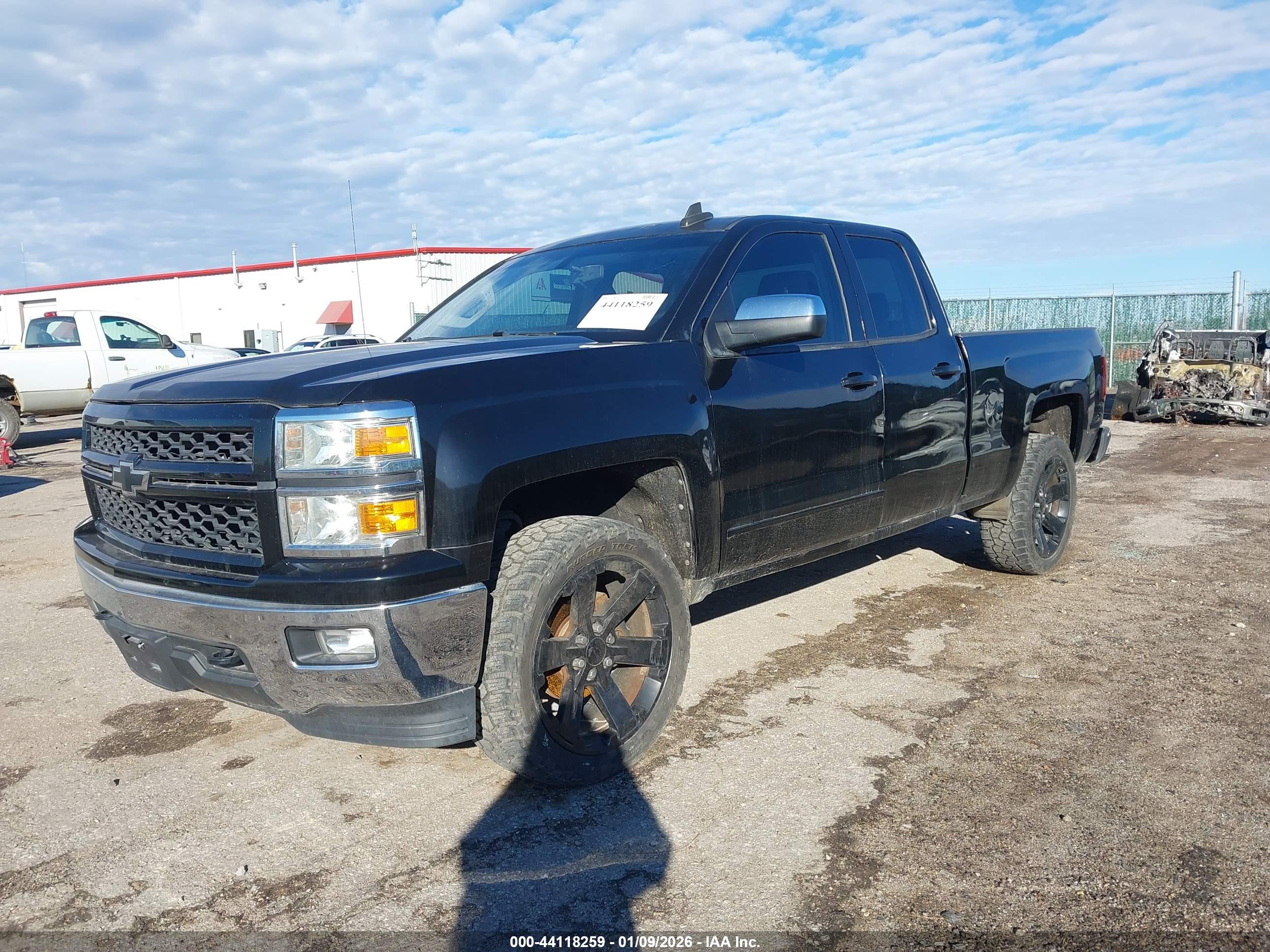 CHEVROLET SILVERADO image 2