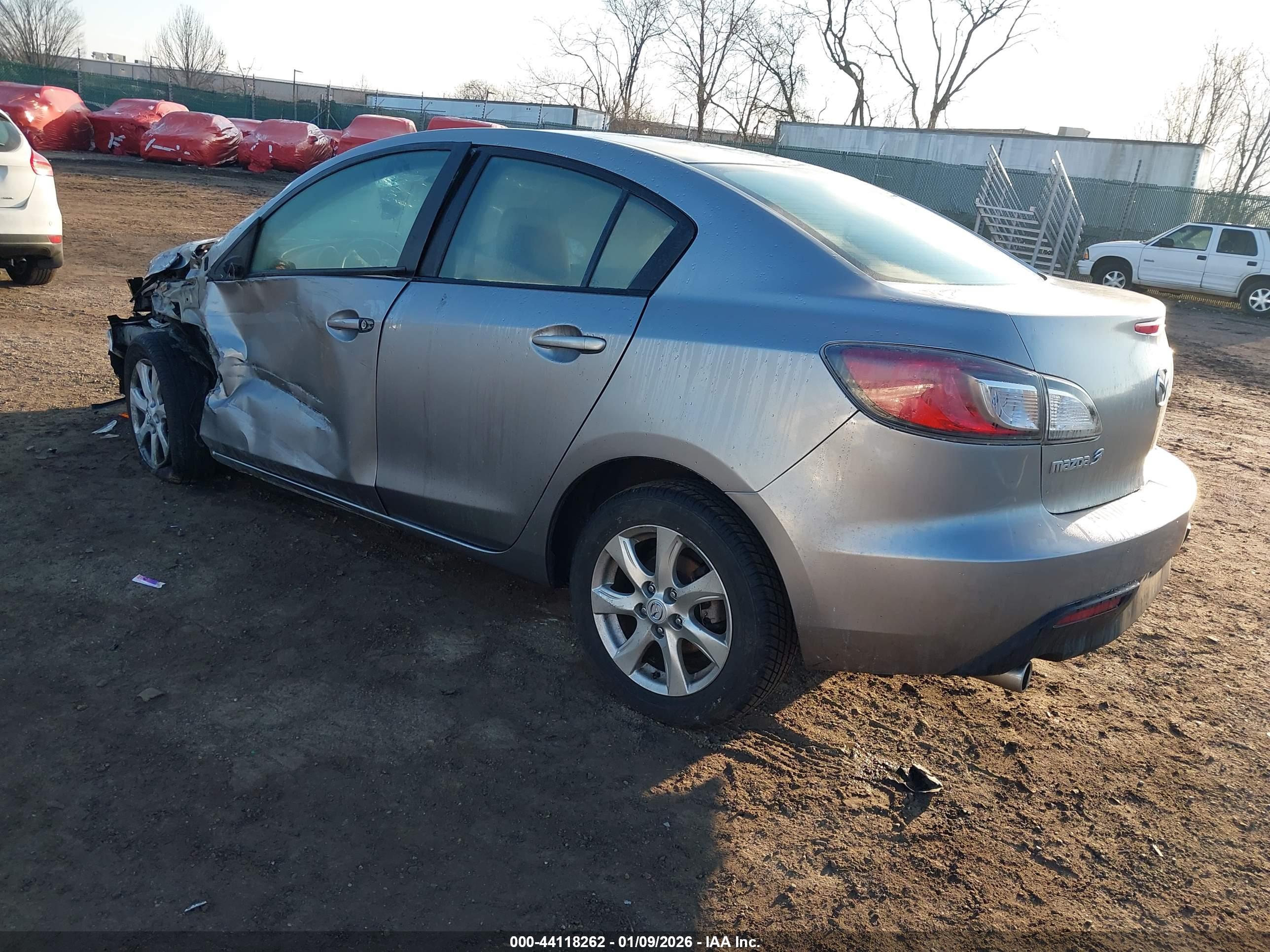 MAZDA MAZDA3 image 3