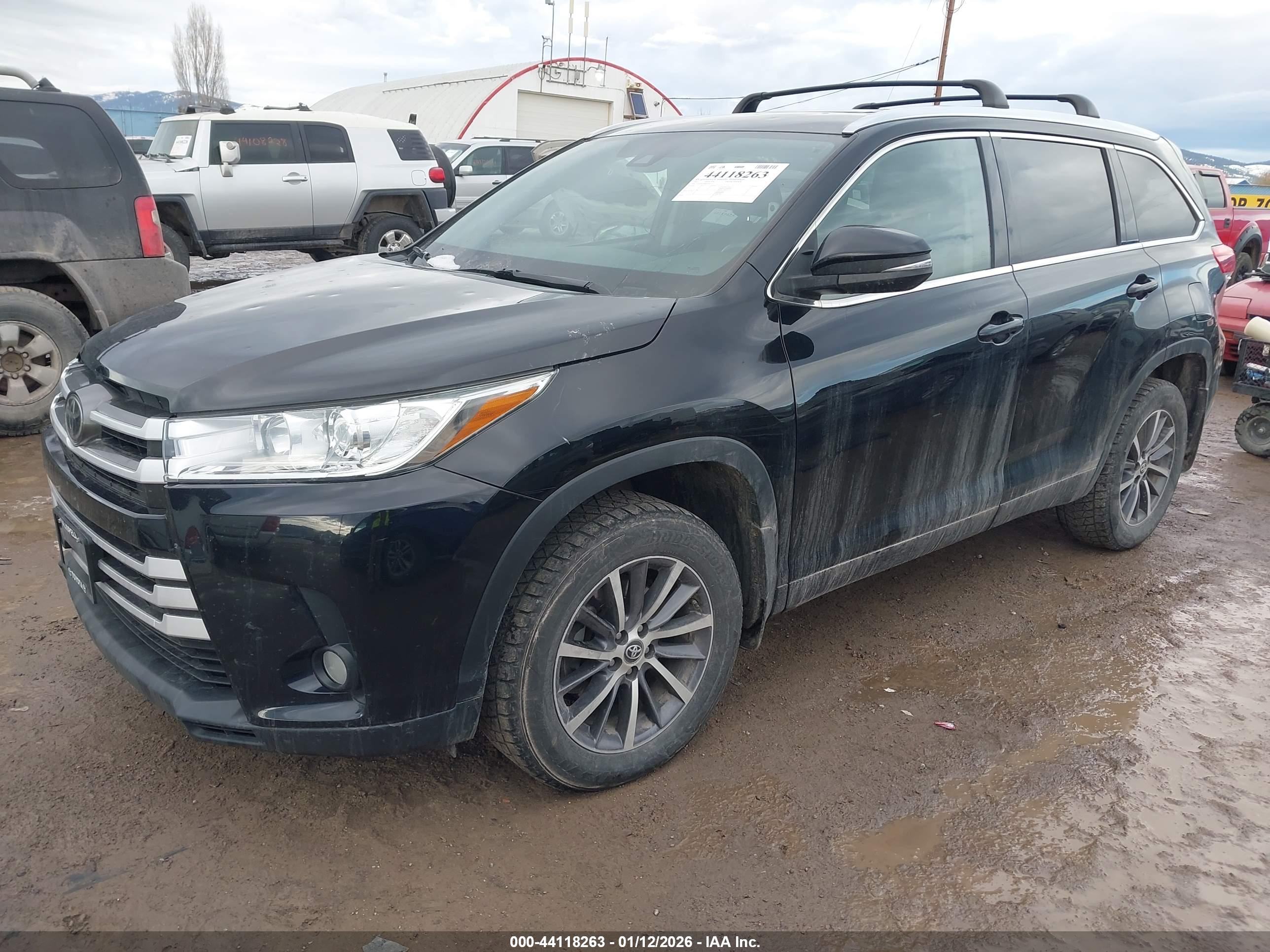 TOYOTA HIGHLANDER image 2