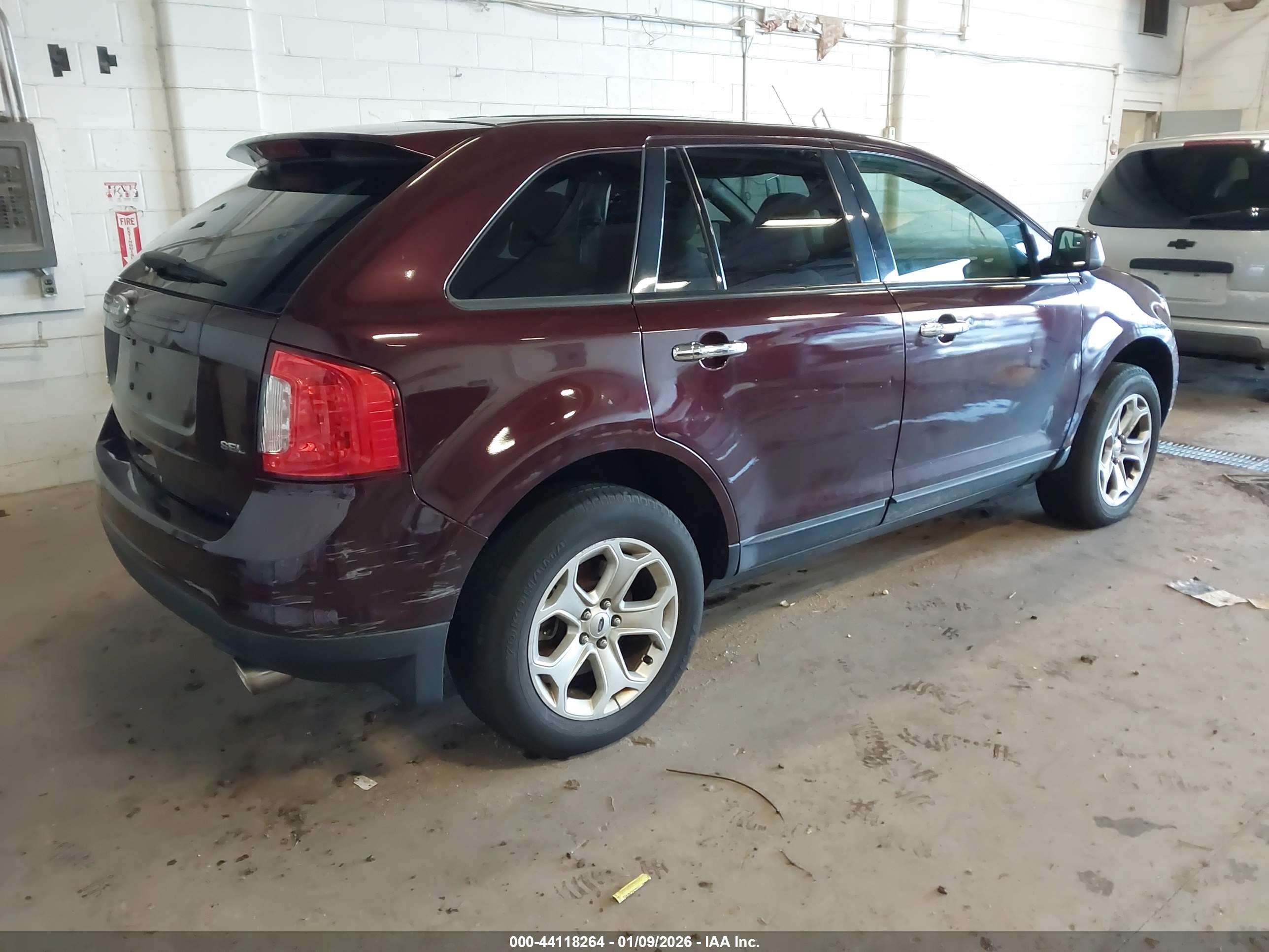 FORD EDGE image 4