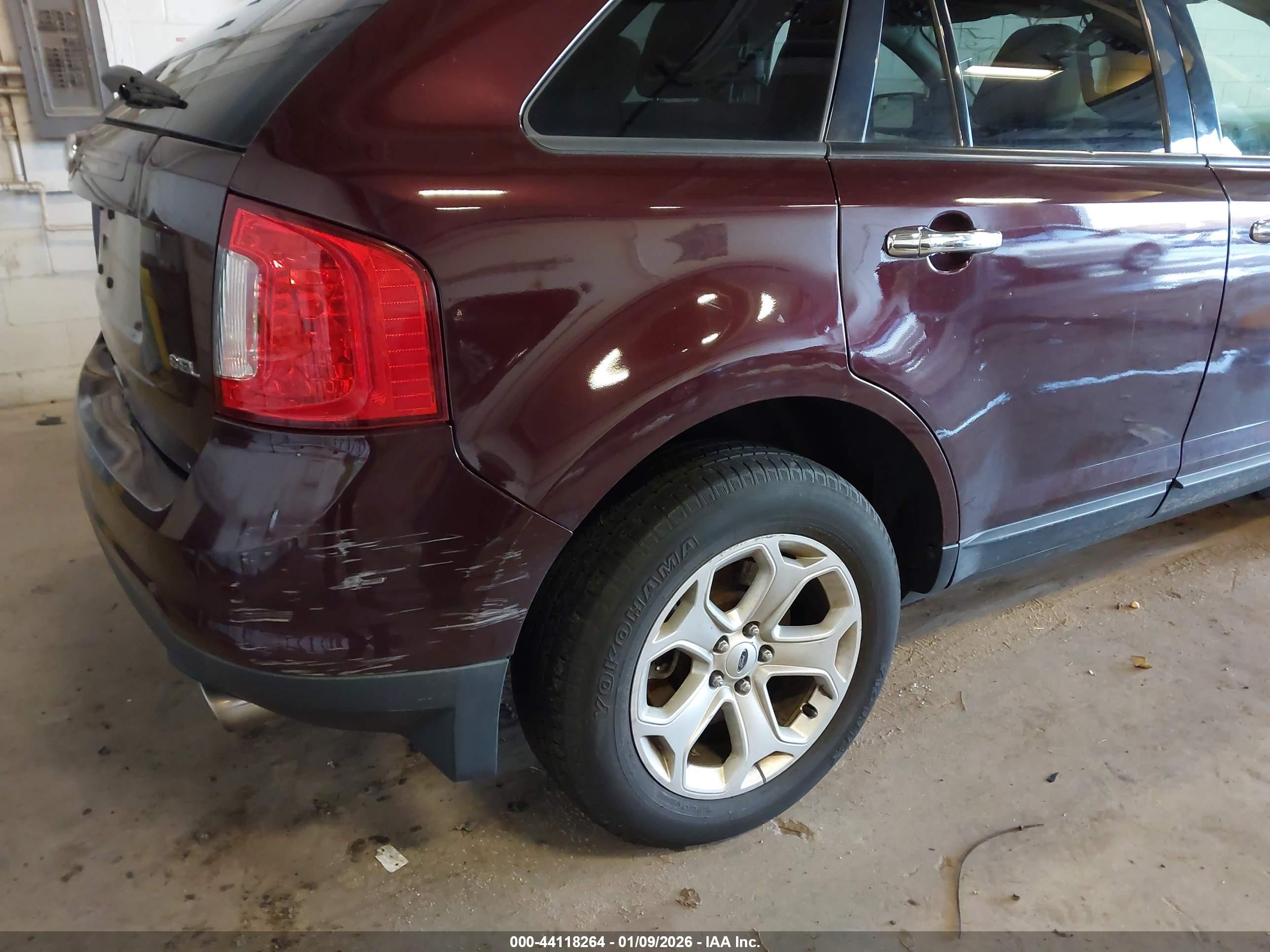 FORD EDGE image 6