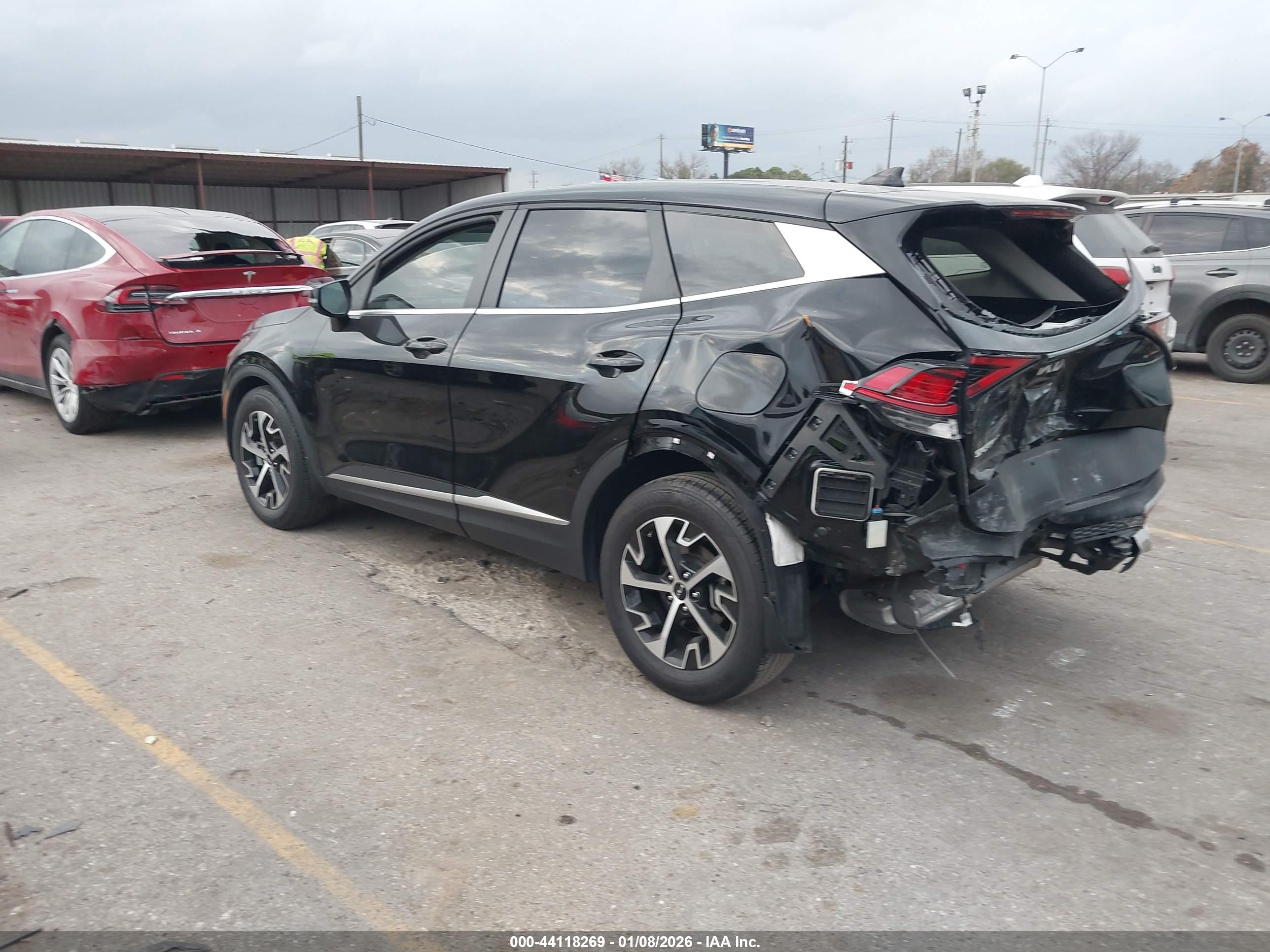 KIA SPORTAGE image 3