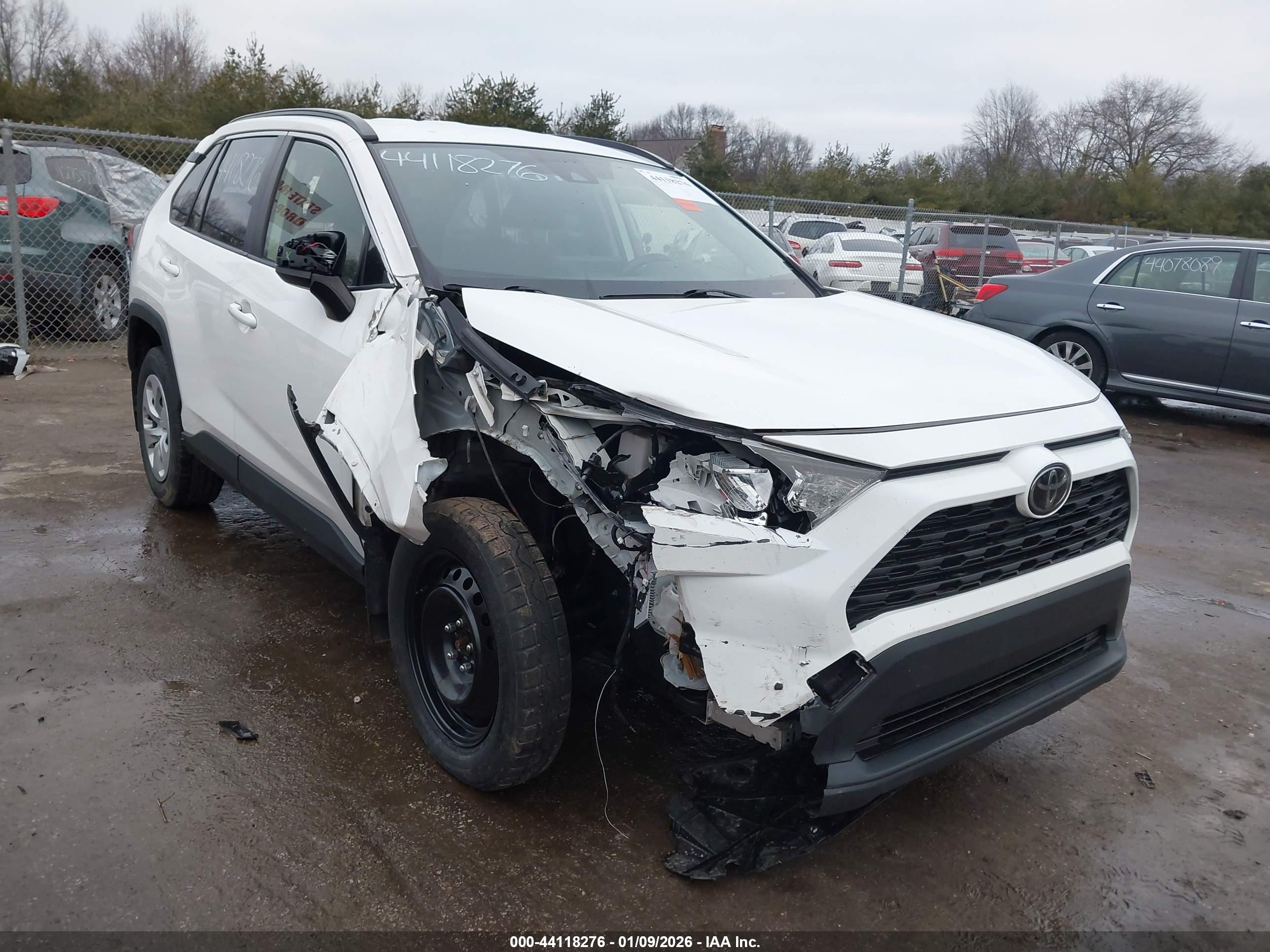 TOYOTA RAV4 image 6