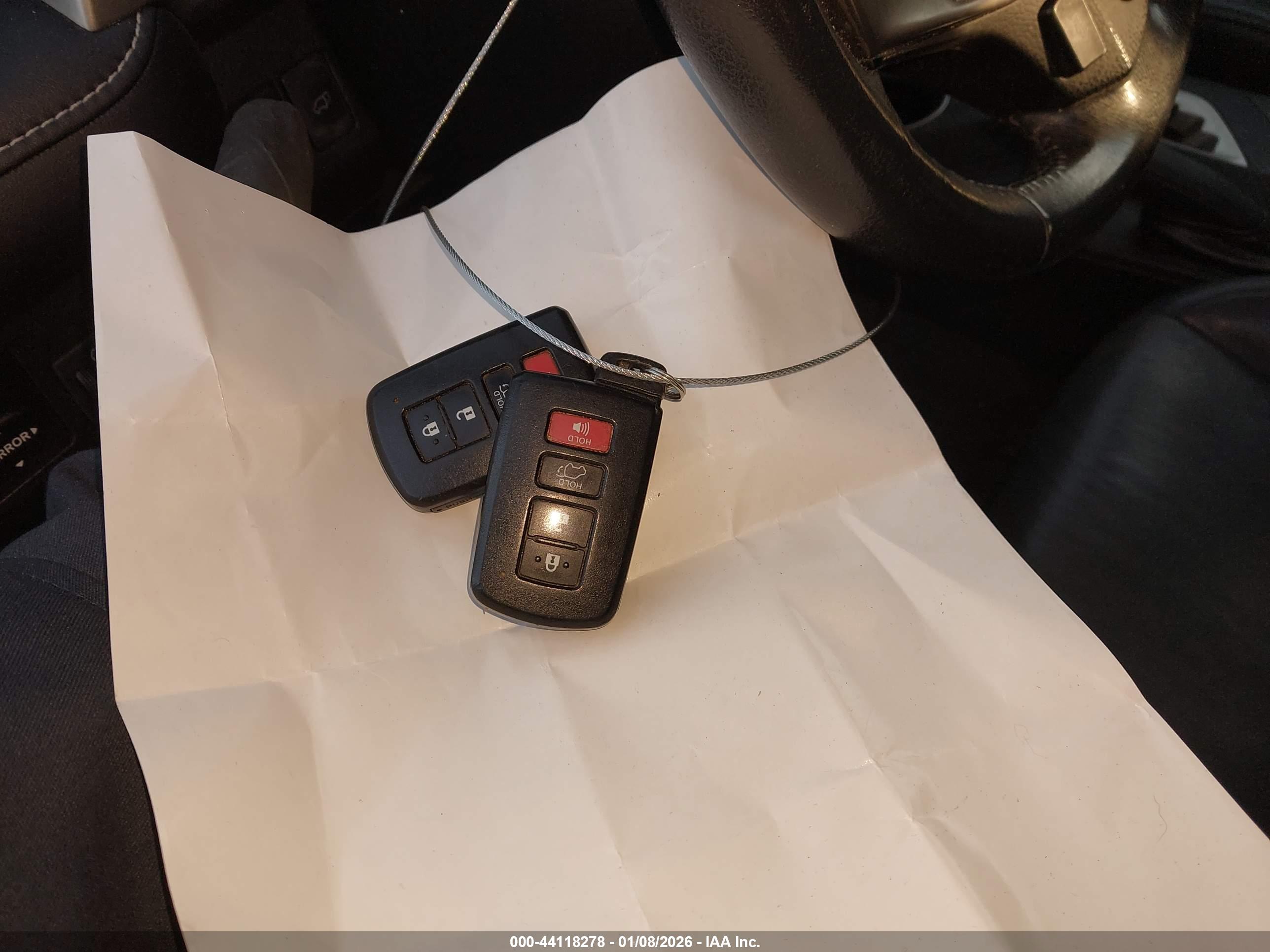 TOYOTA RAV4 image 11
