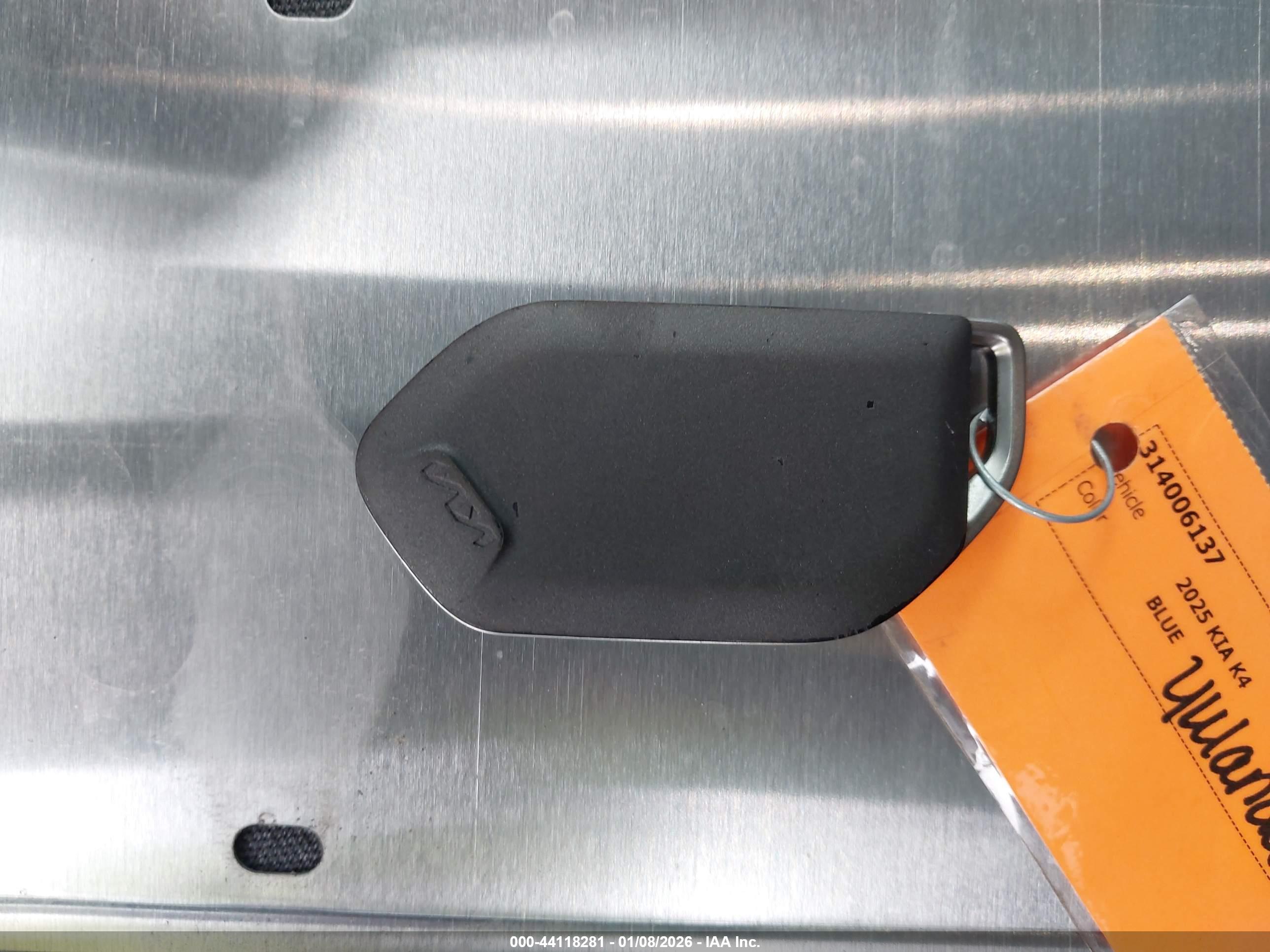 KIA K4 image 11
