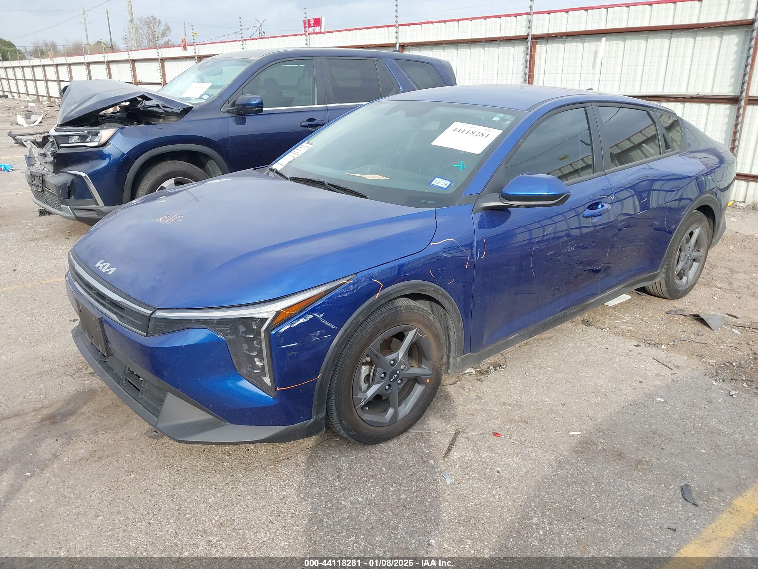 KIA K4 image 2