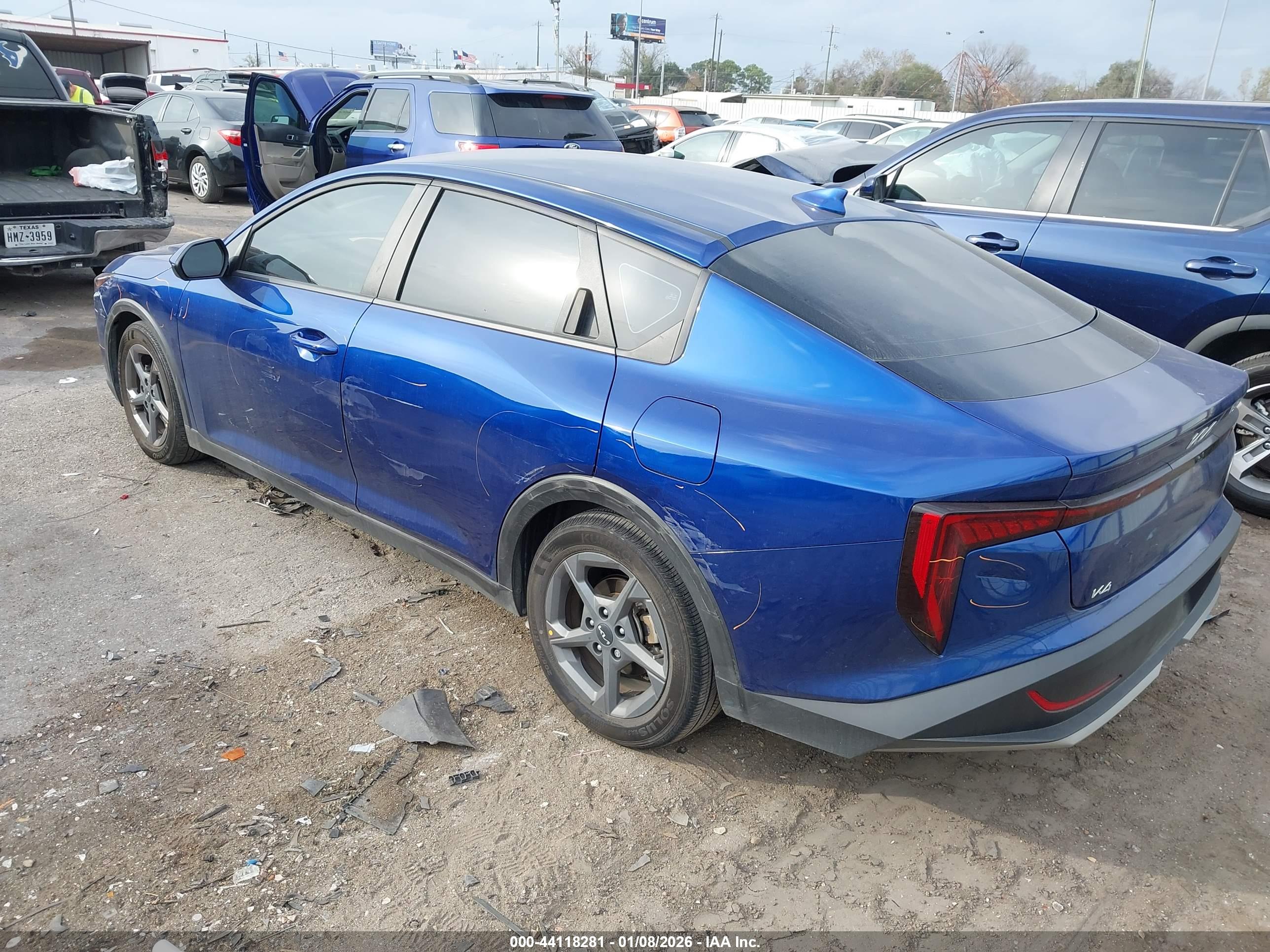 KIA K4 image 3