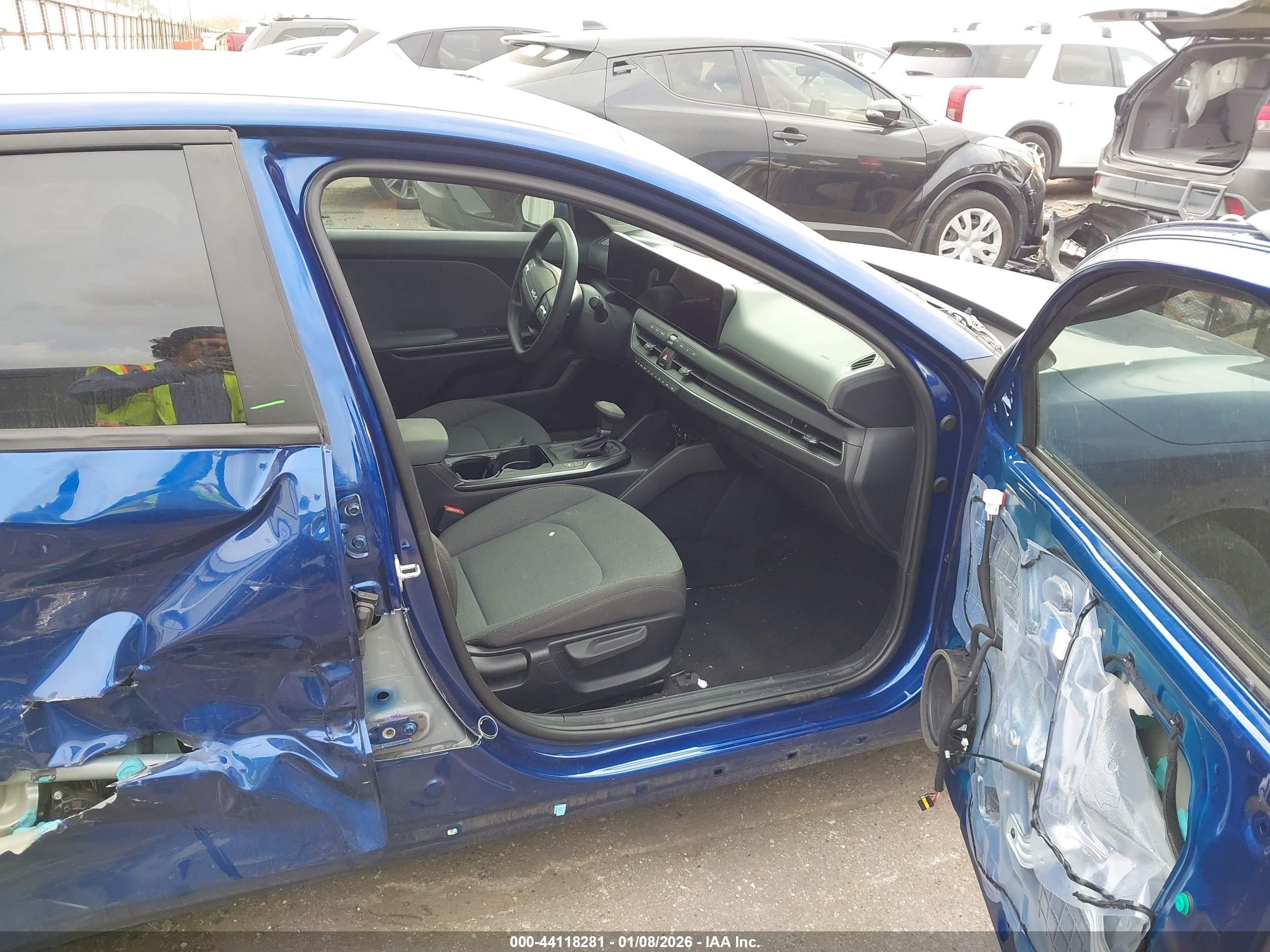 KIA K4 image 5