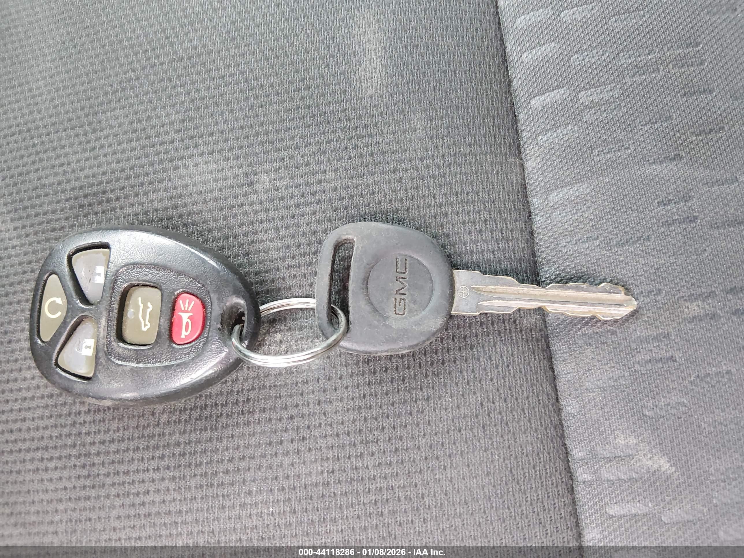 GMC ACADIA image 11