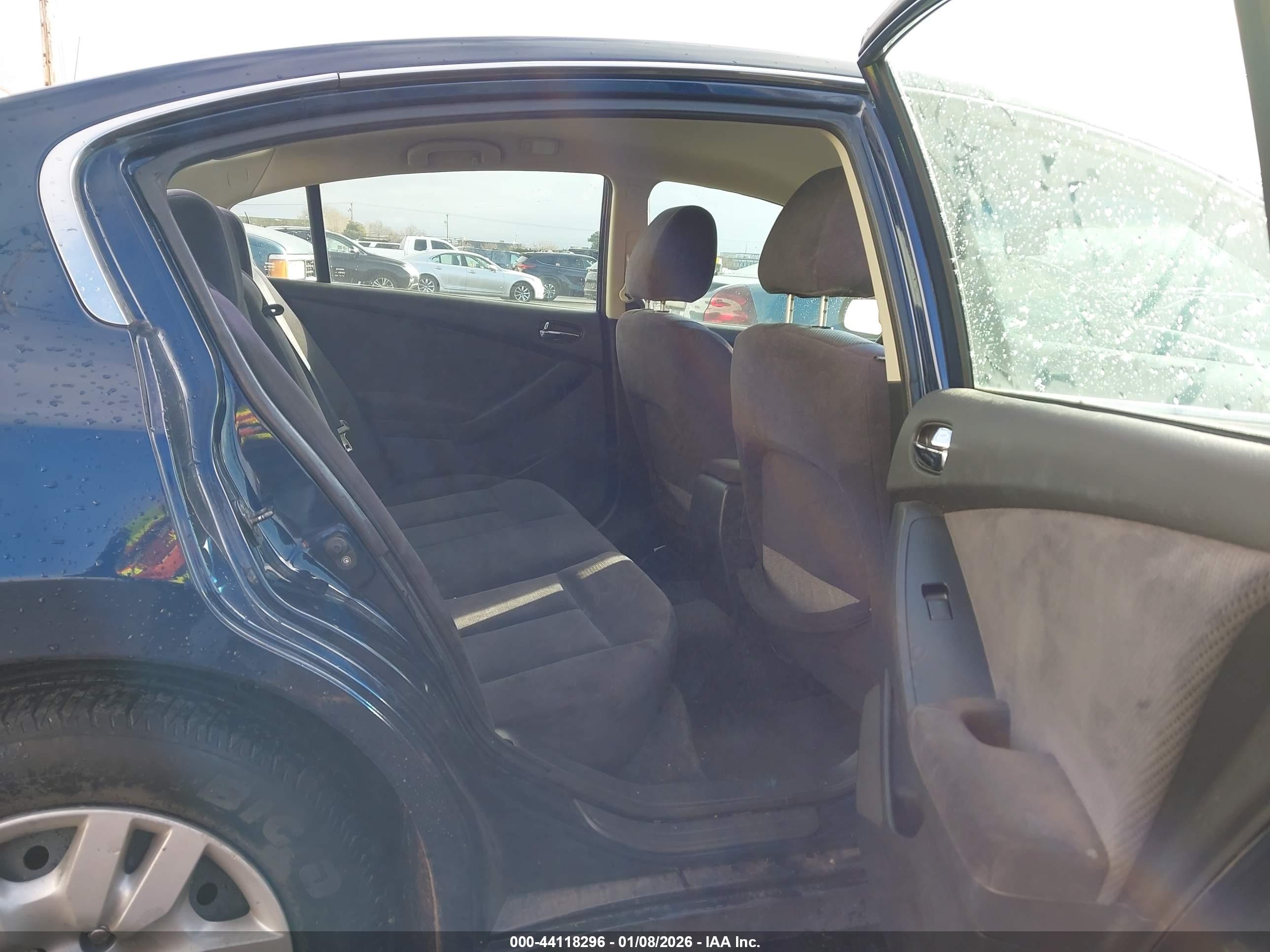 NISSAN ALTIMA image 8