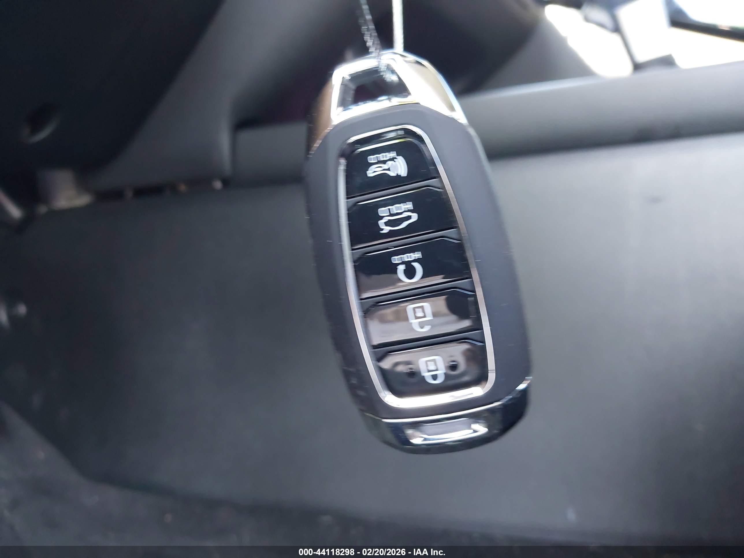 HYUNDAI ELANTRA image 11
