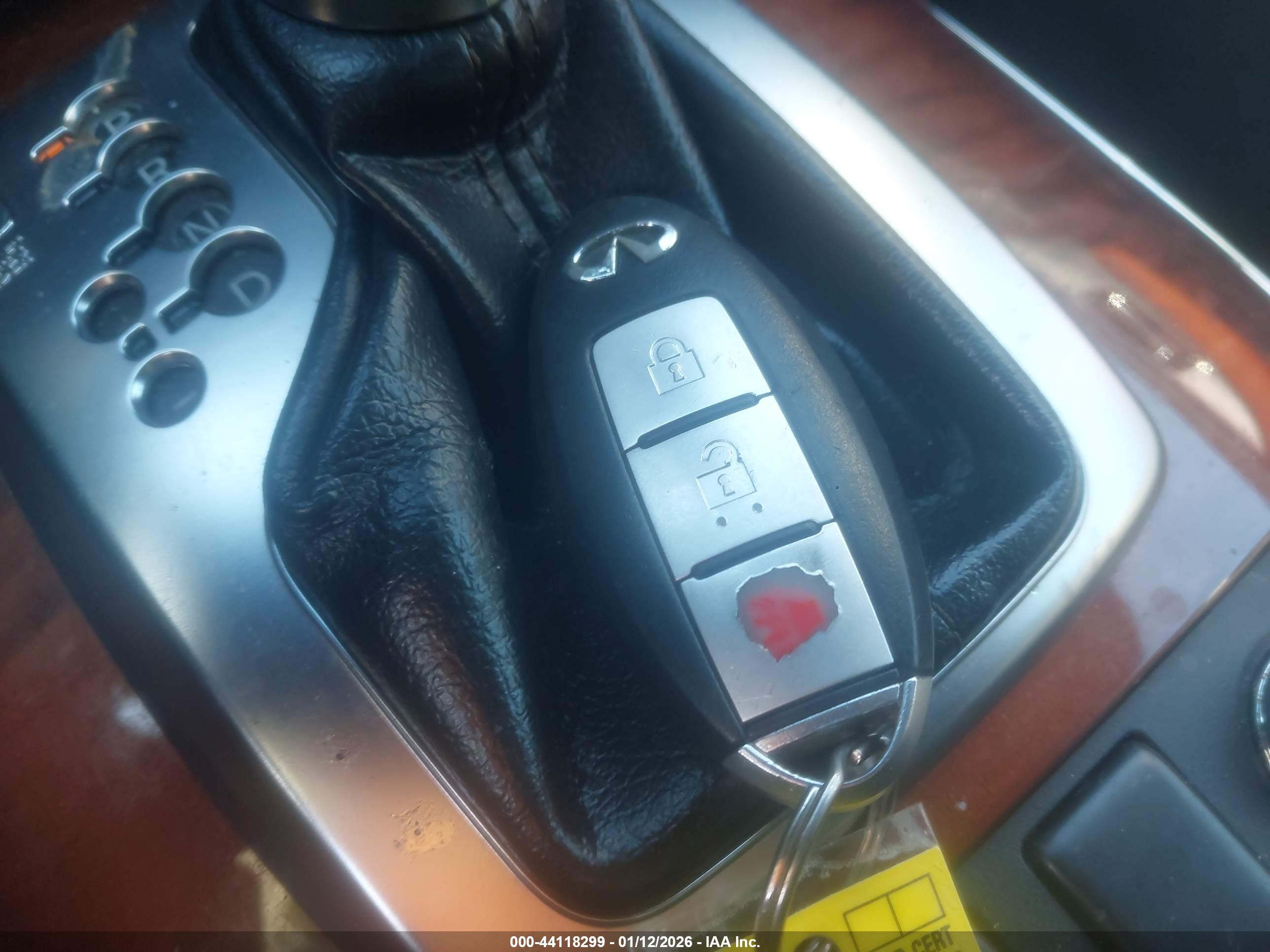 INFINITI FX35 image 11