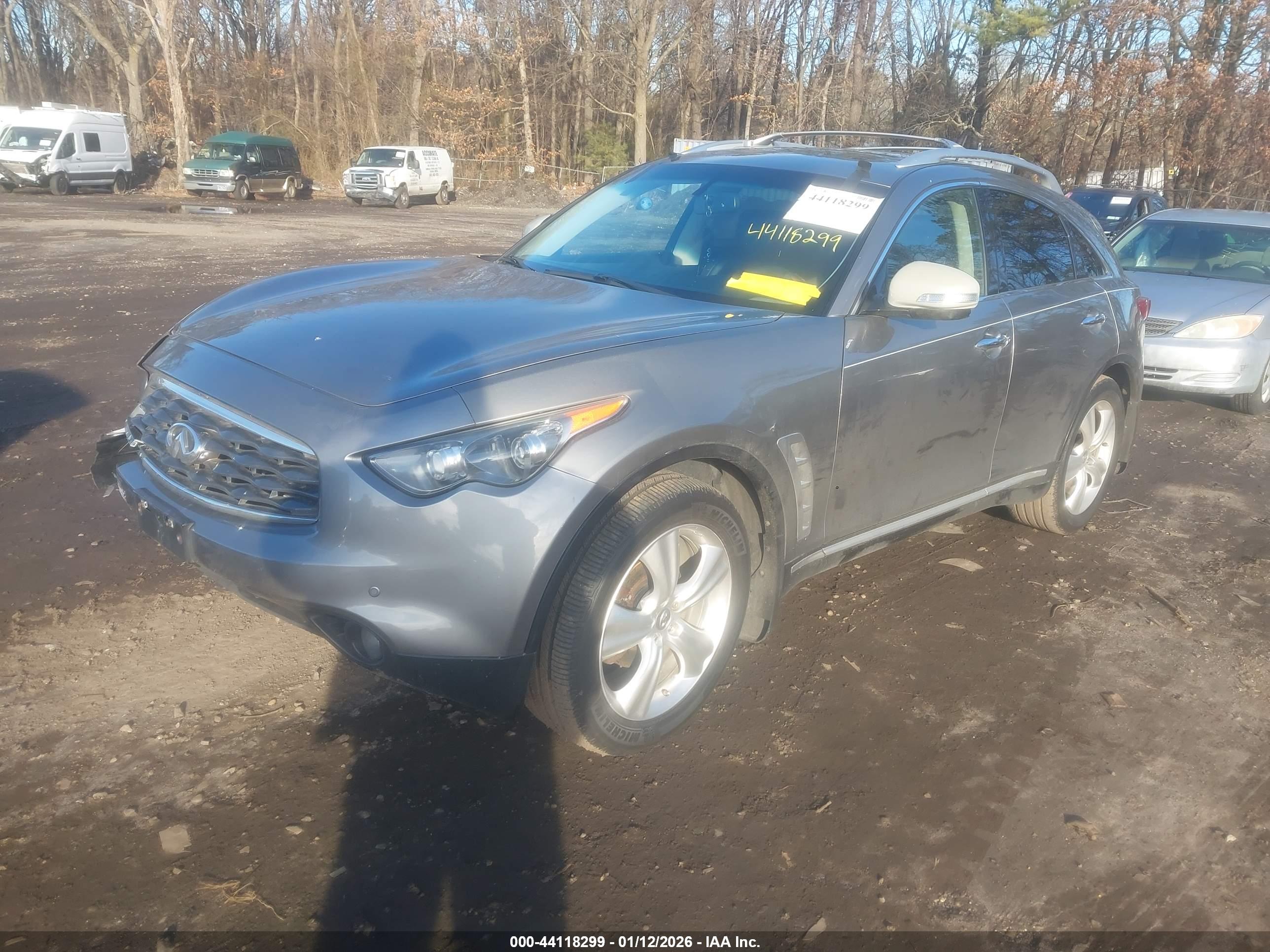 INFINITI FX35 image 2