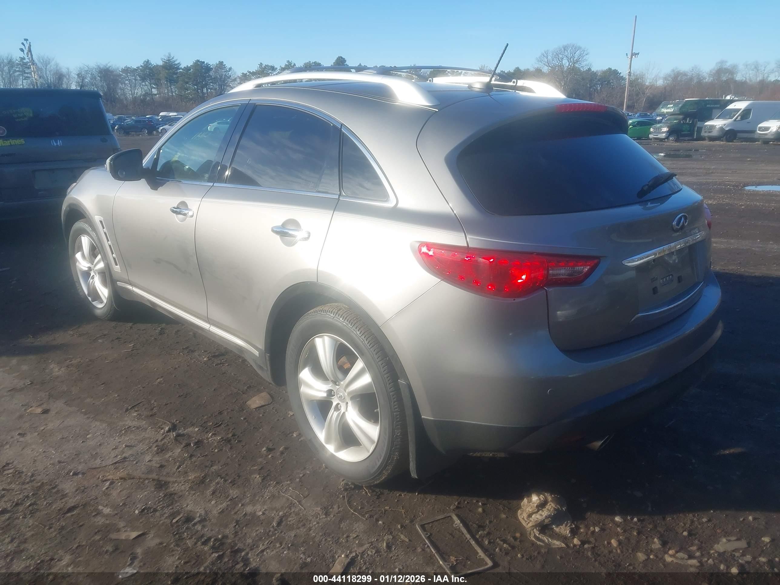 INFINITI FX35 image 3