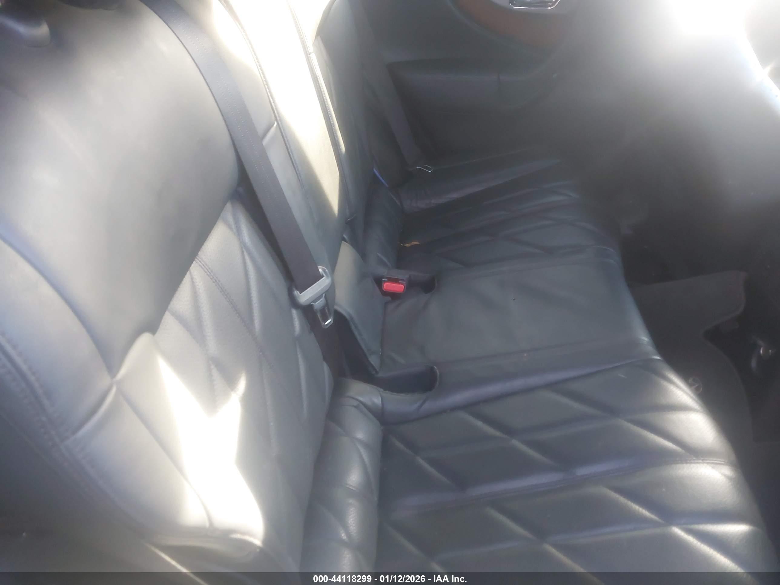 INFINITI FX35 image 8