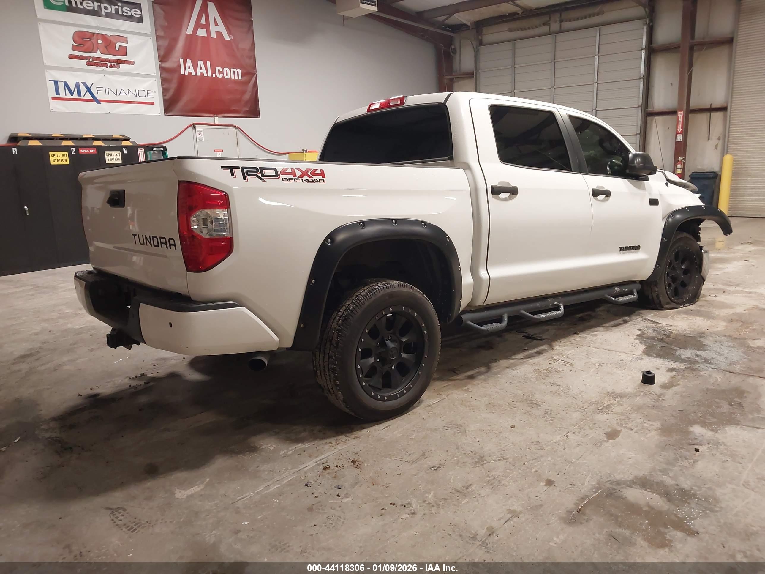 TOYOTA TUNDRA image 4