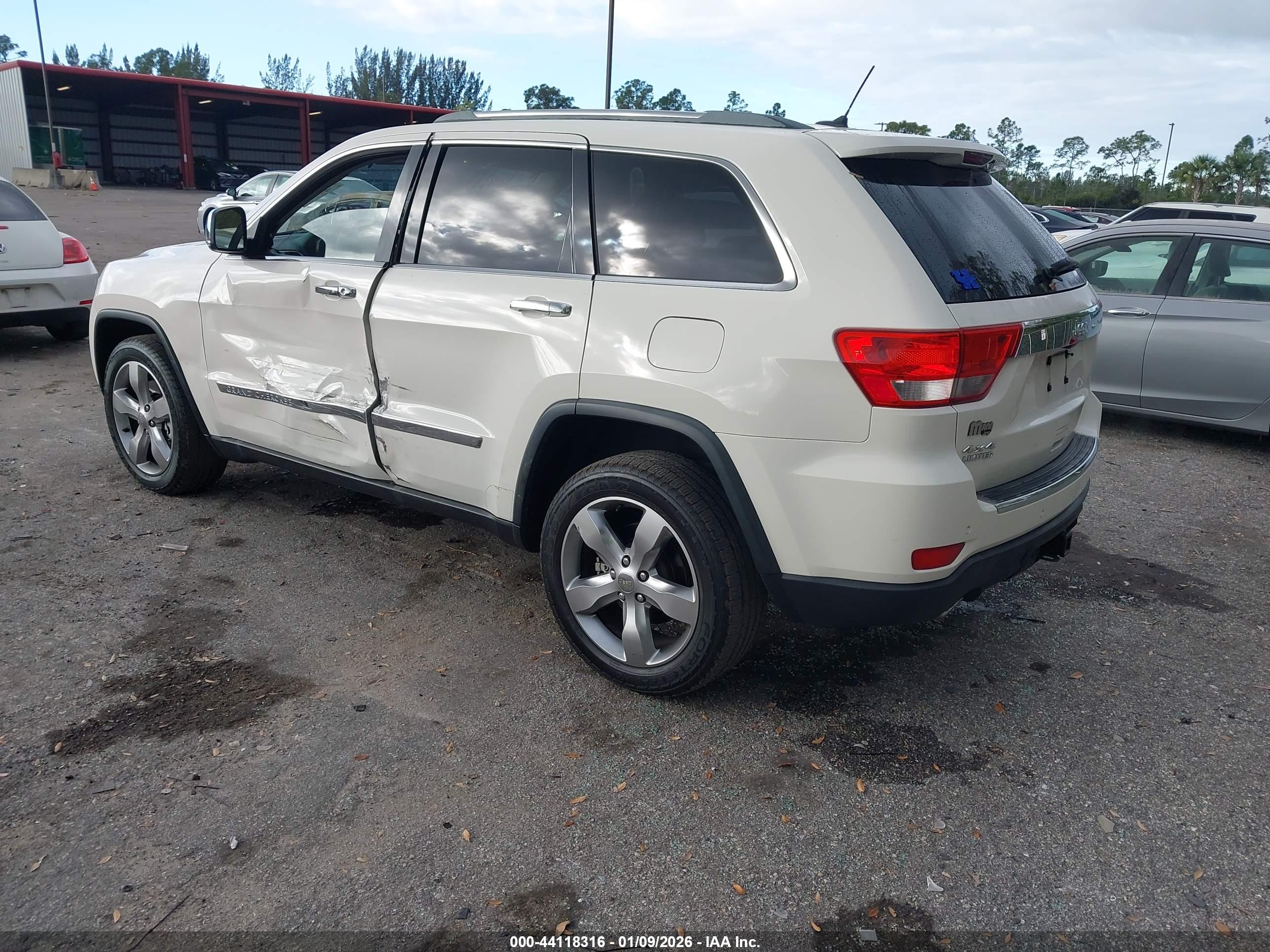 JEEP GRAND image 3