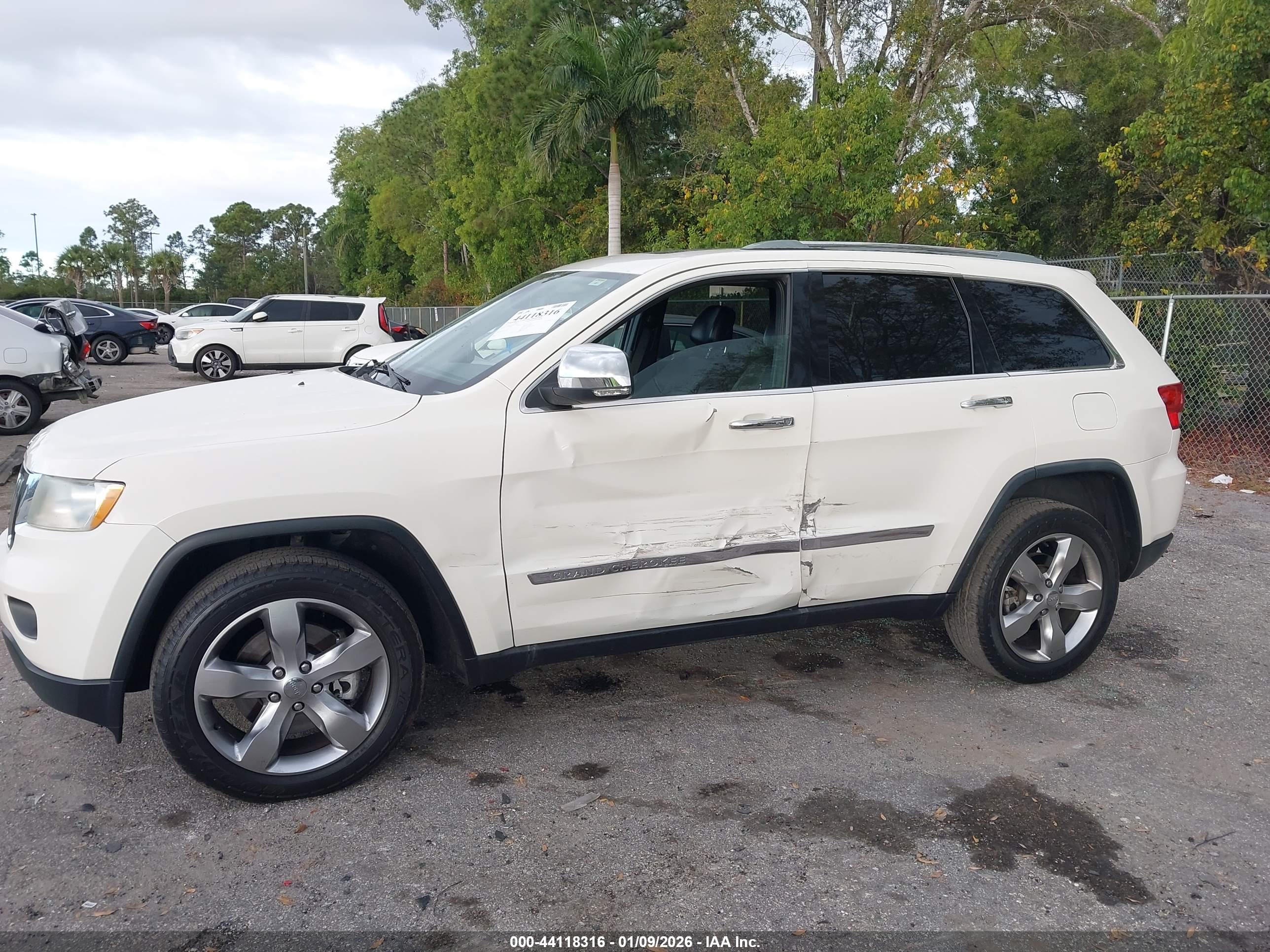 JEEP GRAND image 6