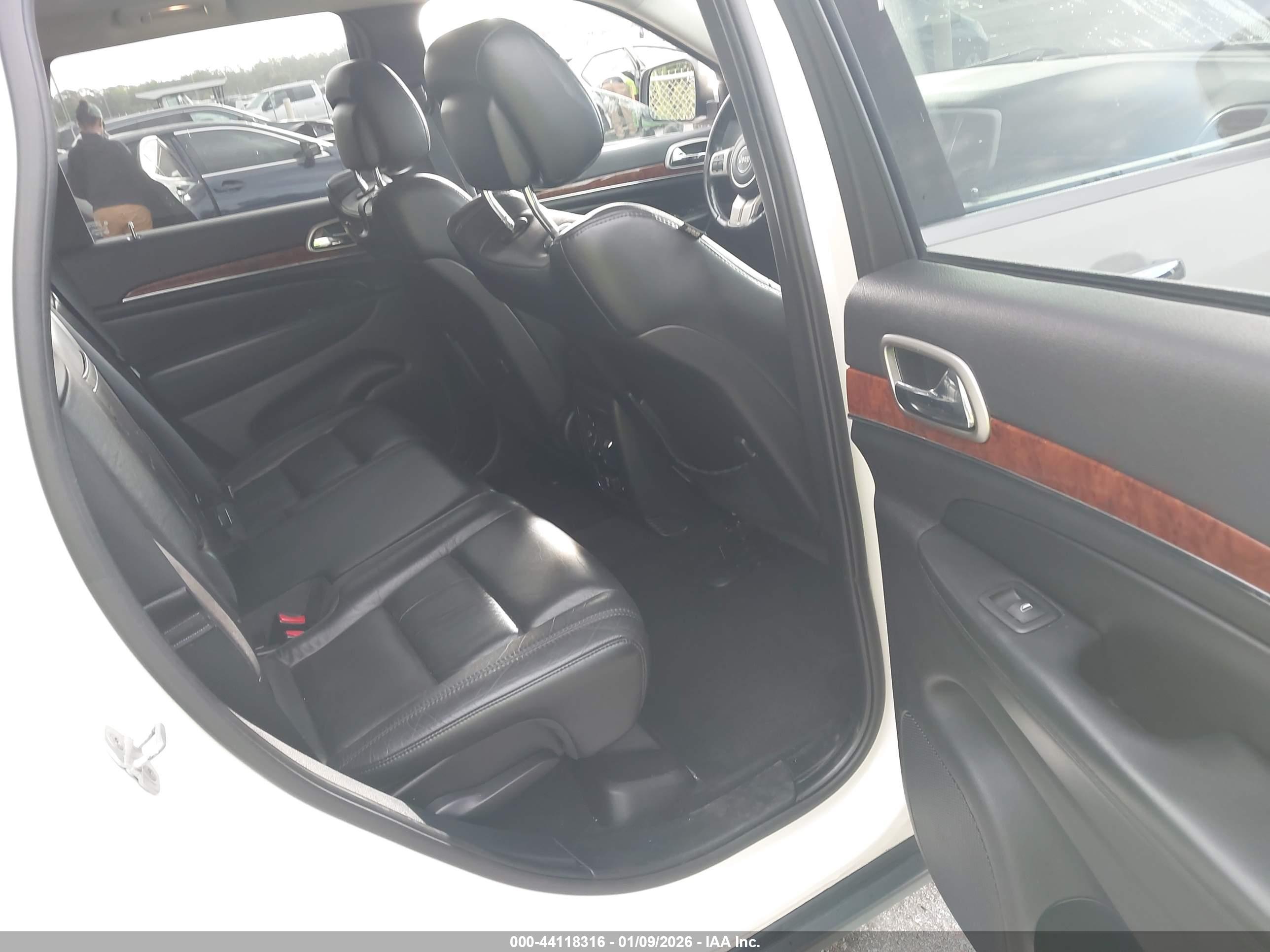 JEEP GRAND image 8