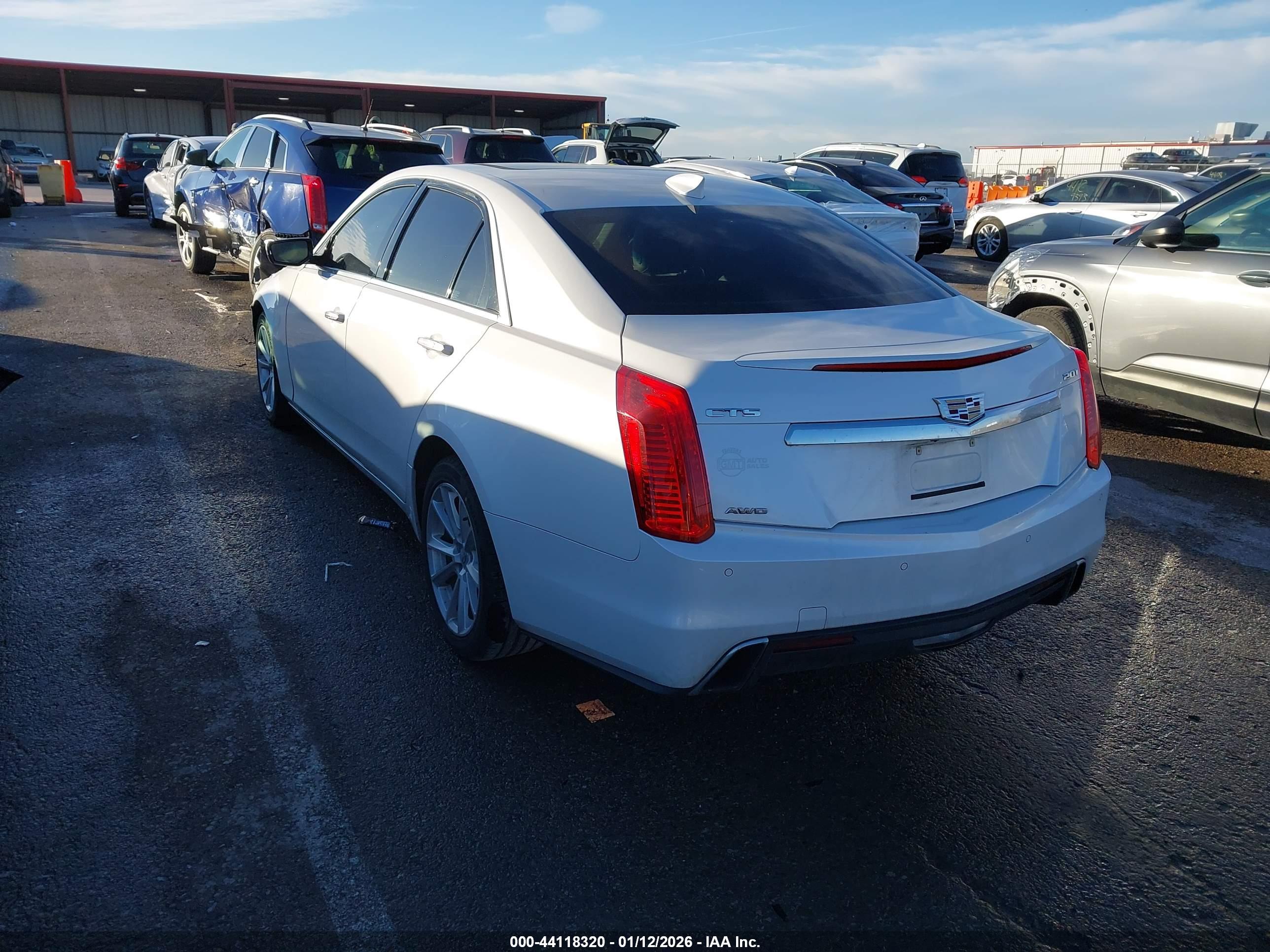 CADILLAC CTS image 3