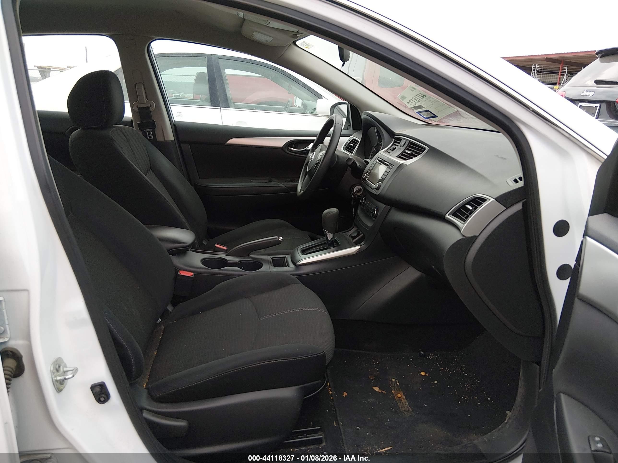 NISSAN SENTRA image 5