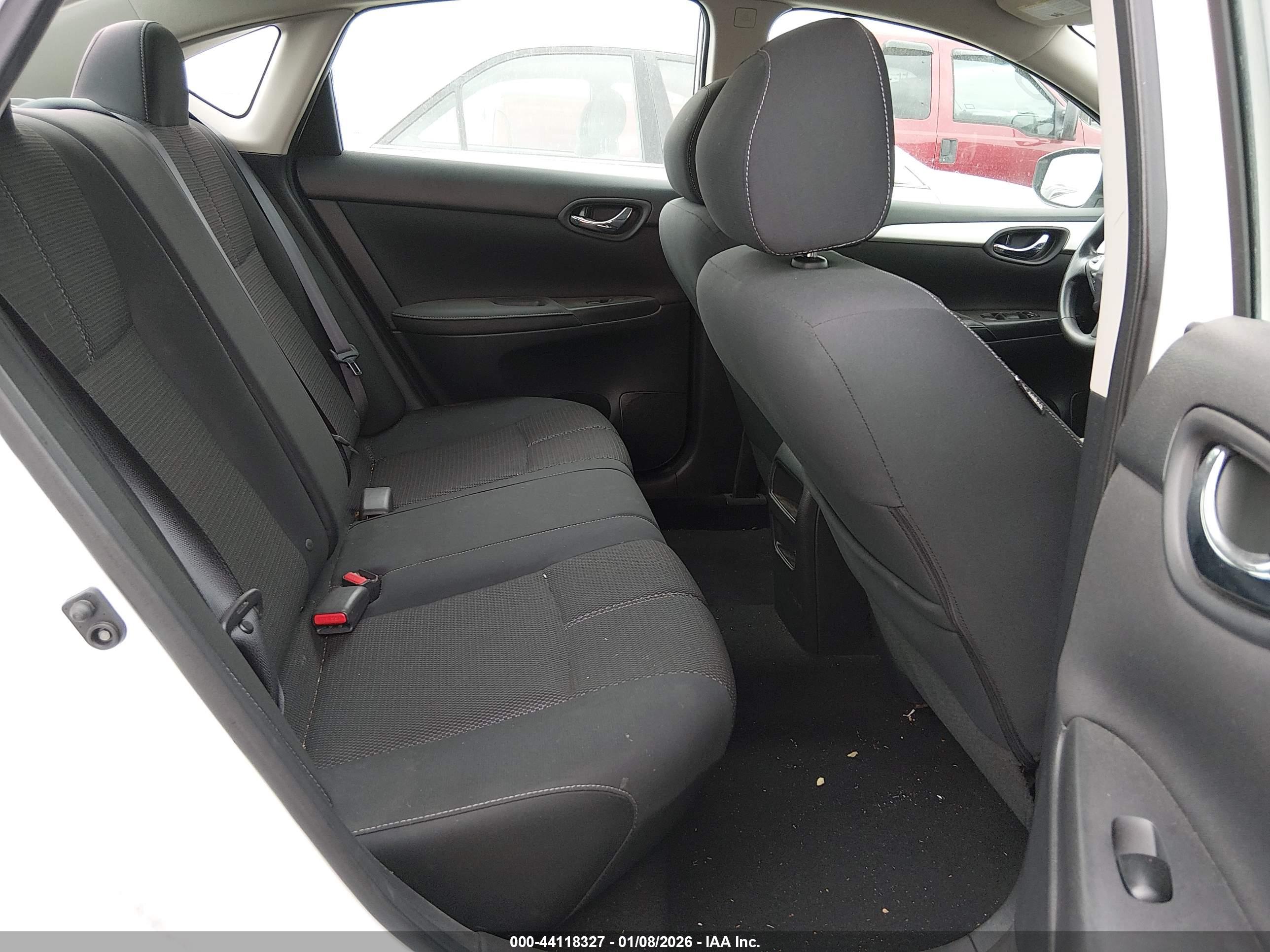 NISSAN SENTRA image 8