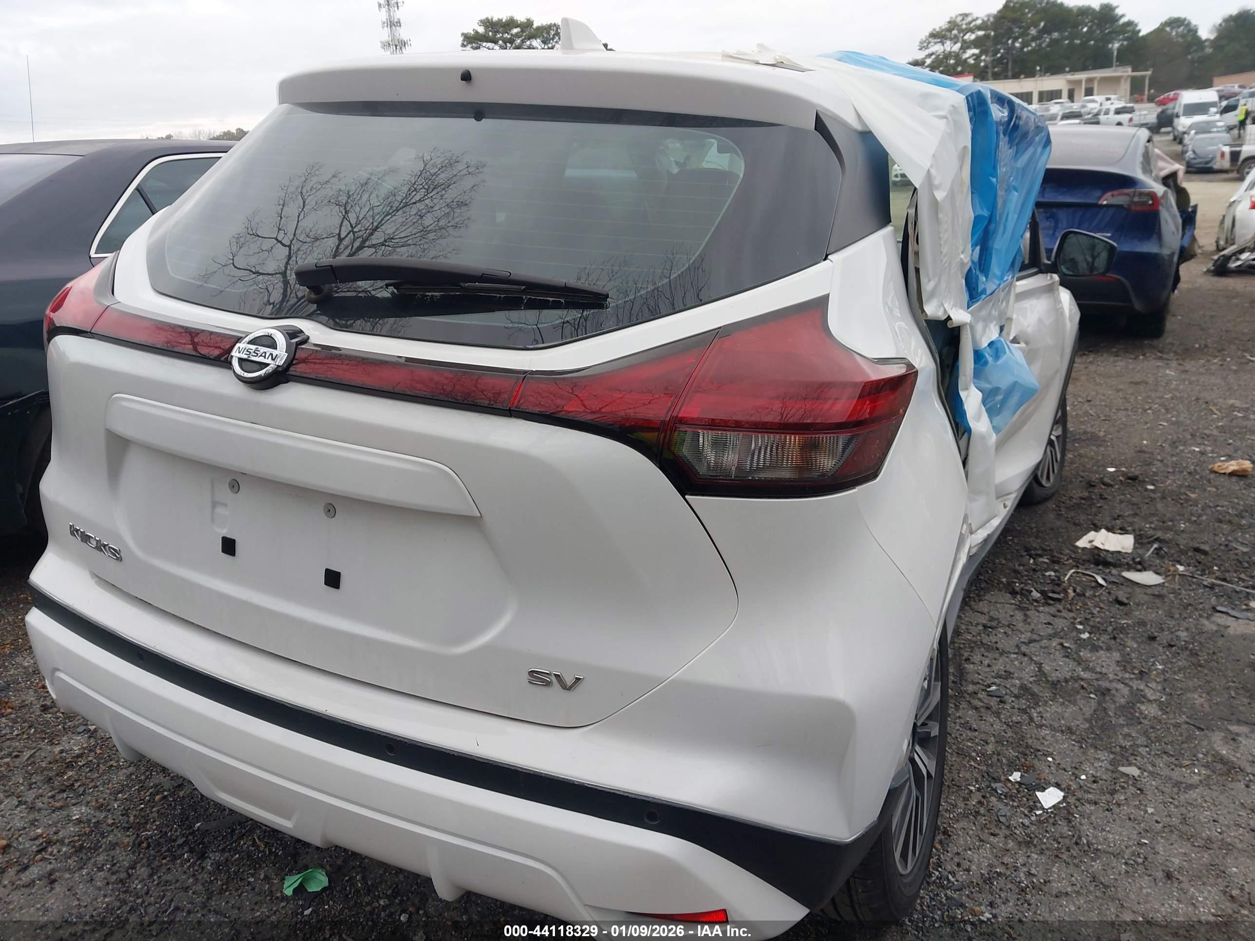 NISSAN KICKS image 4