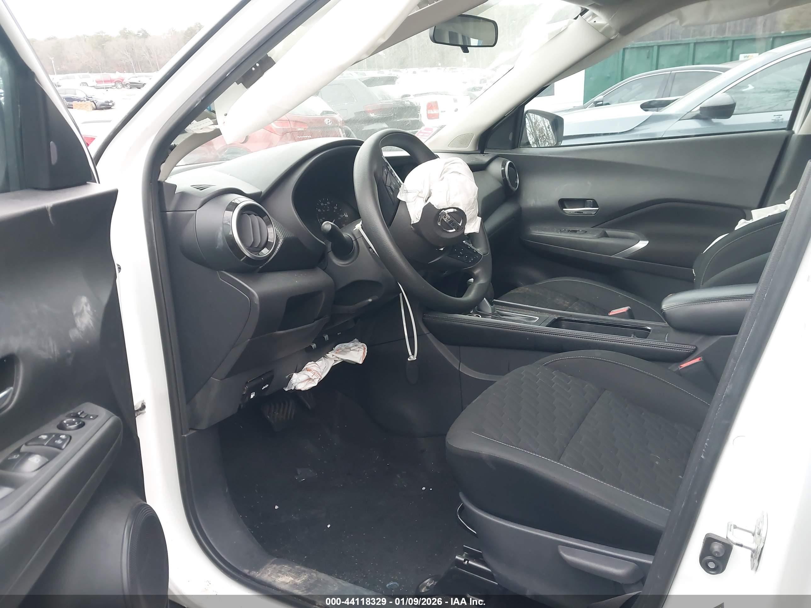 NISSAN KICKS image 5