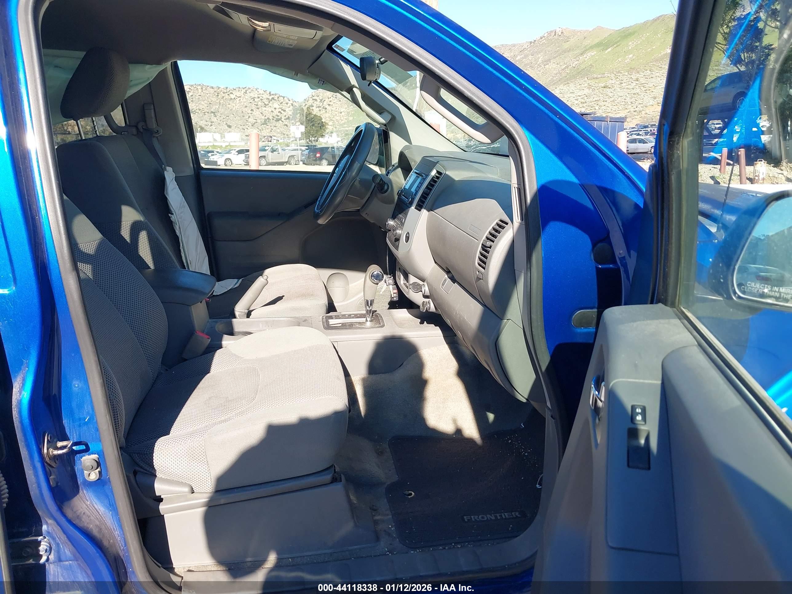 NISSAN FRONTIER image 5
