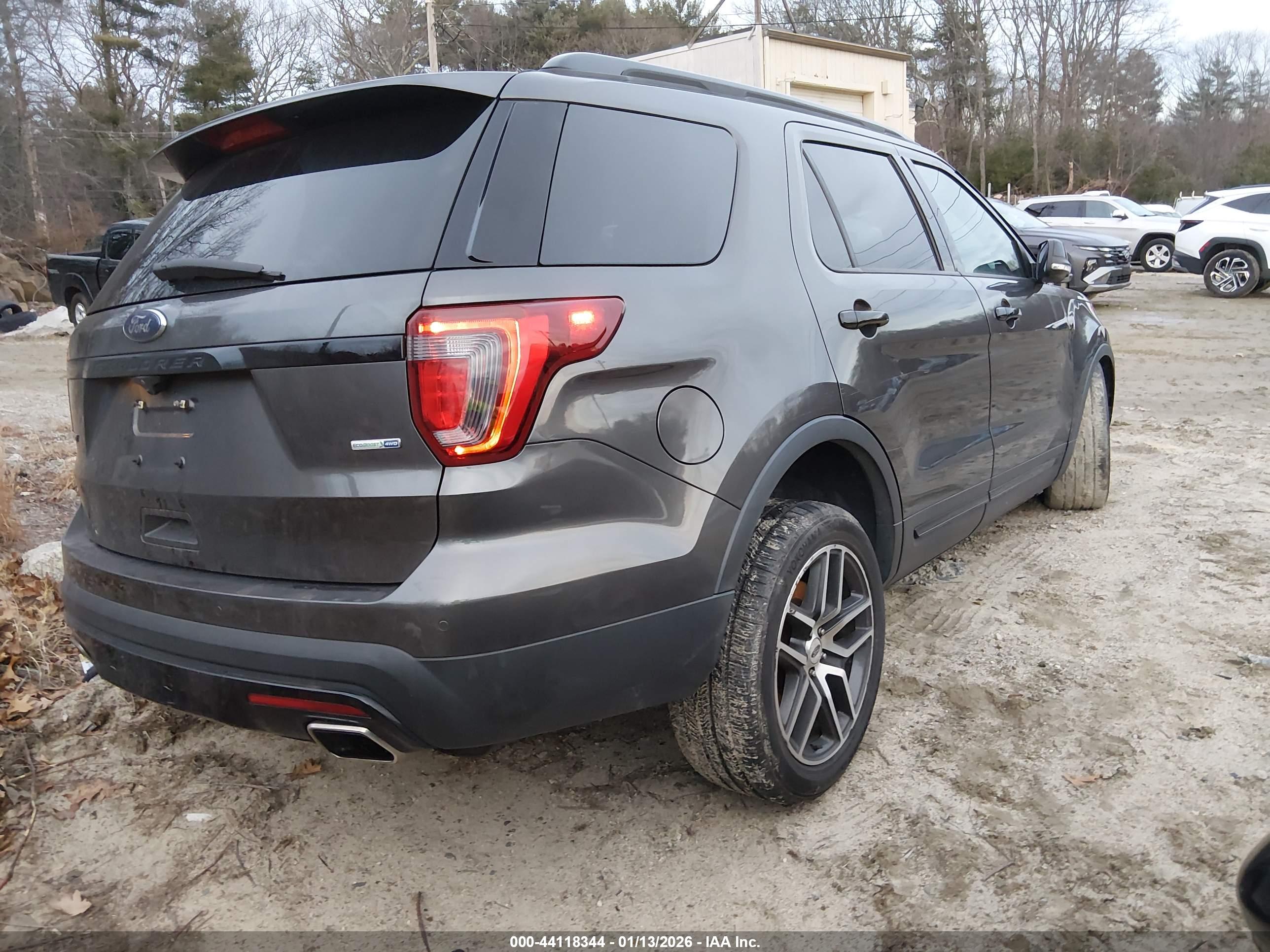 FORD EXPLORER image 4