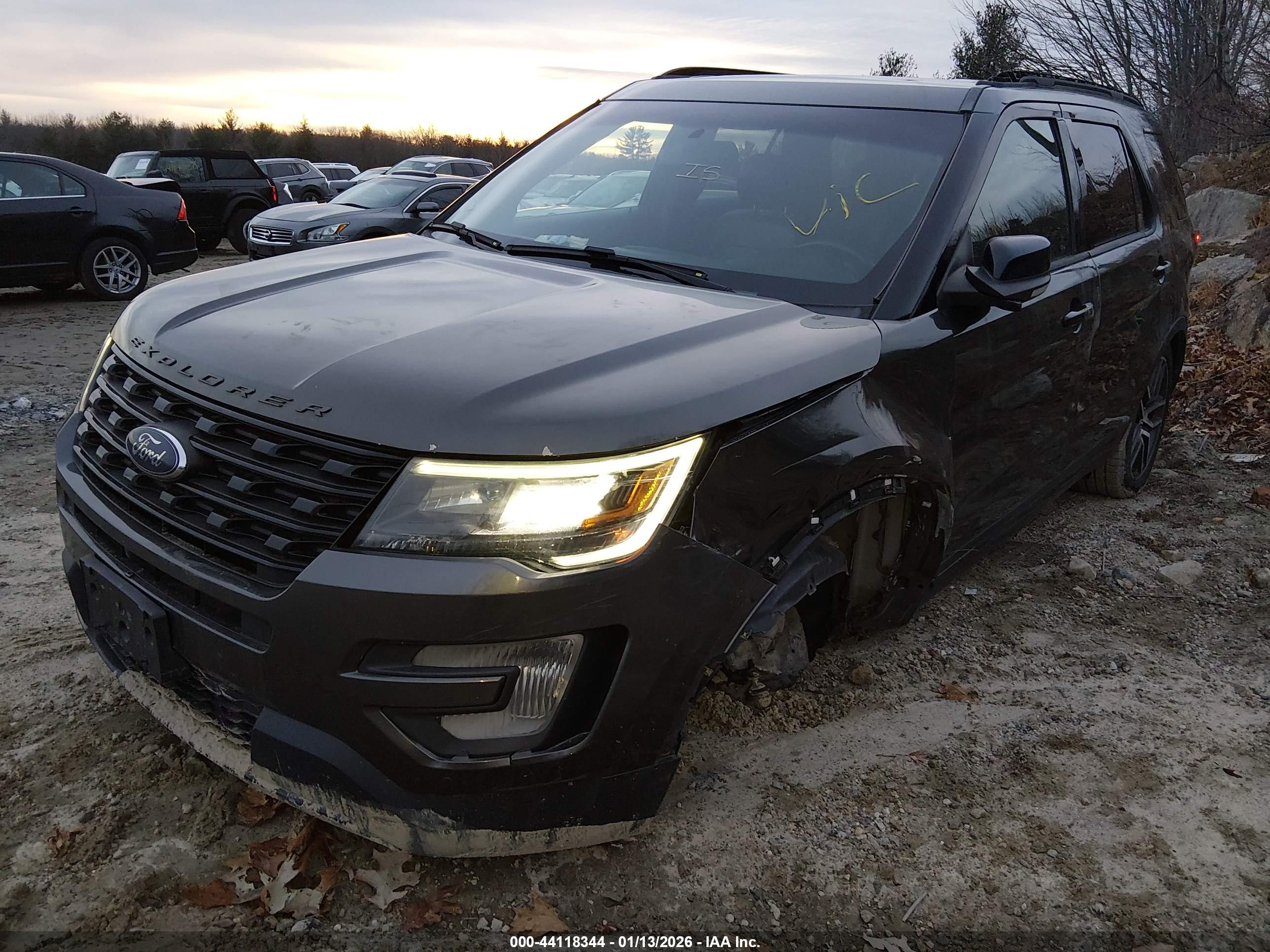 FORD EXPLORER image 6