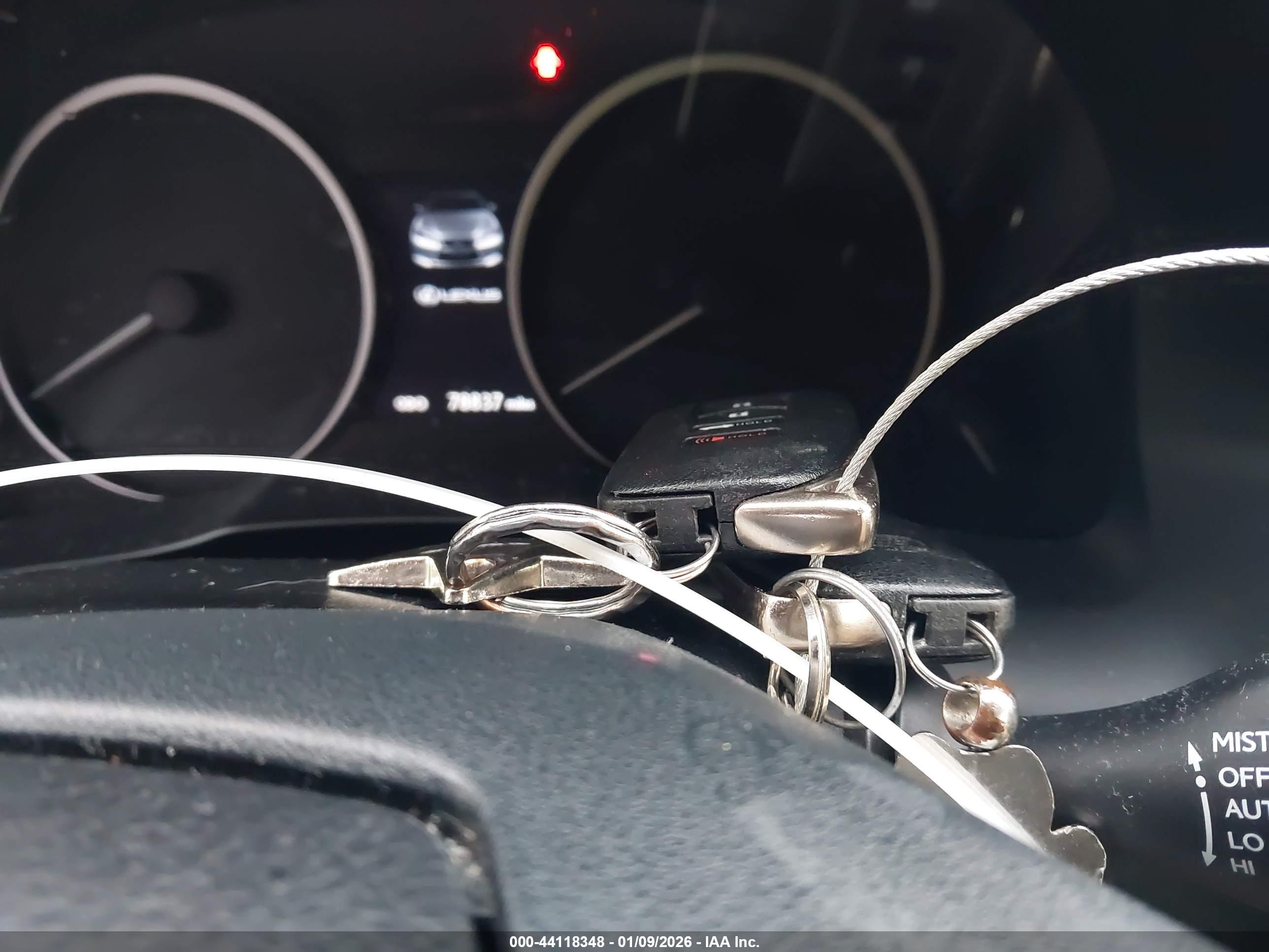 LEXUS ES image 11