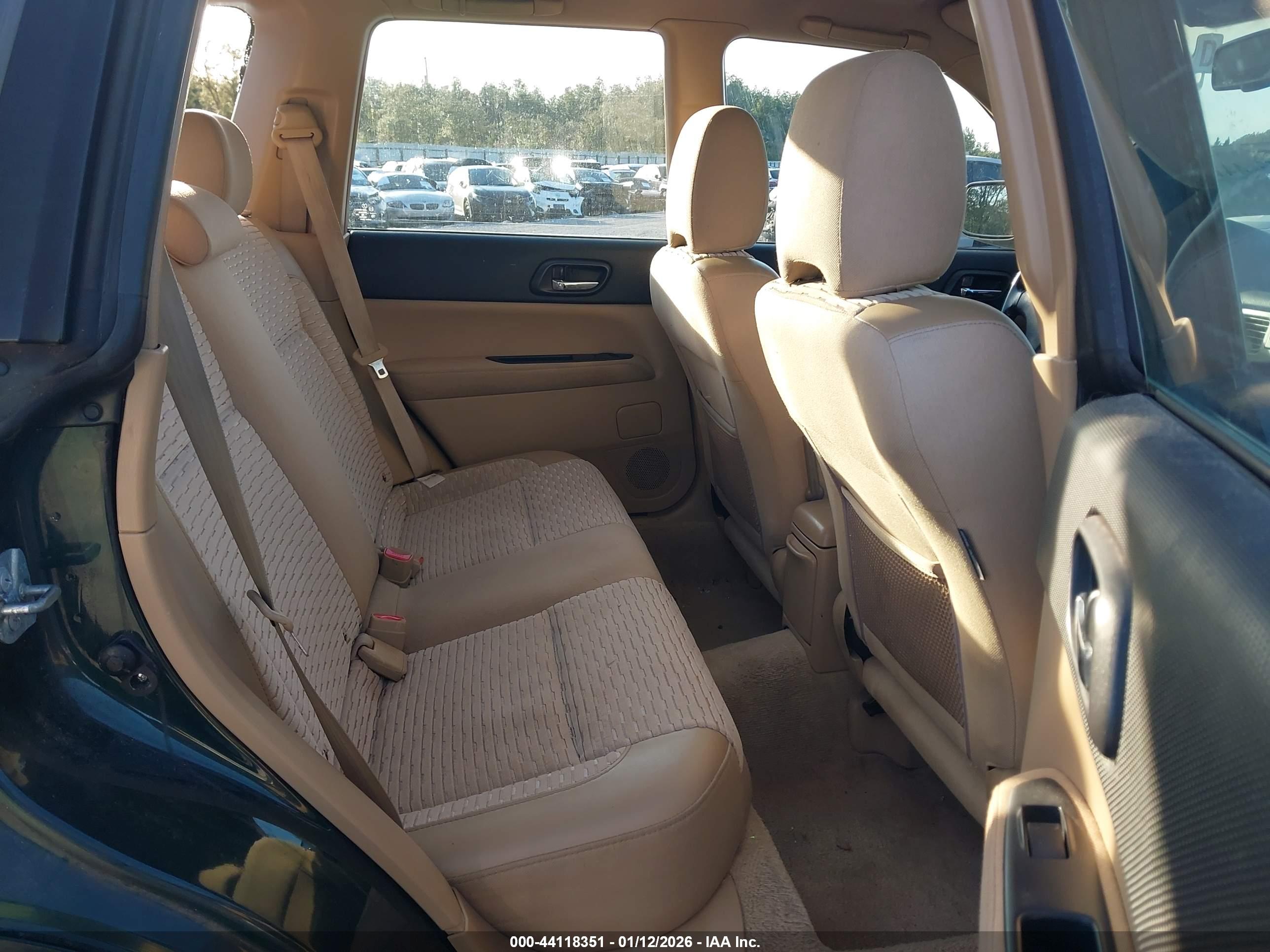 SUBARU FORESTER image 8