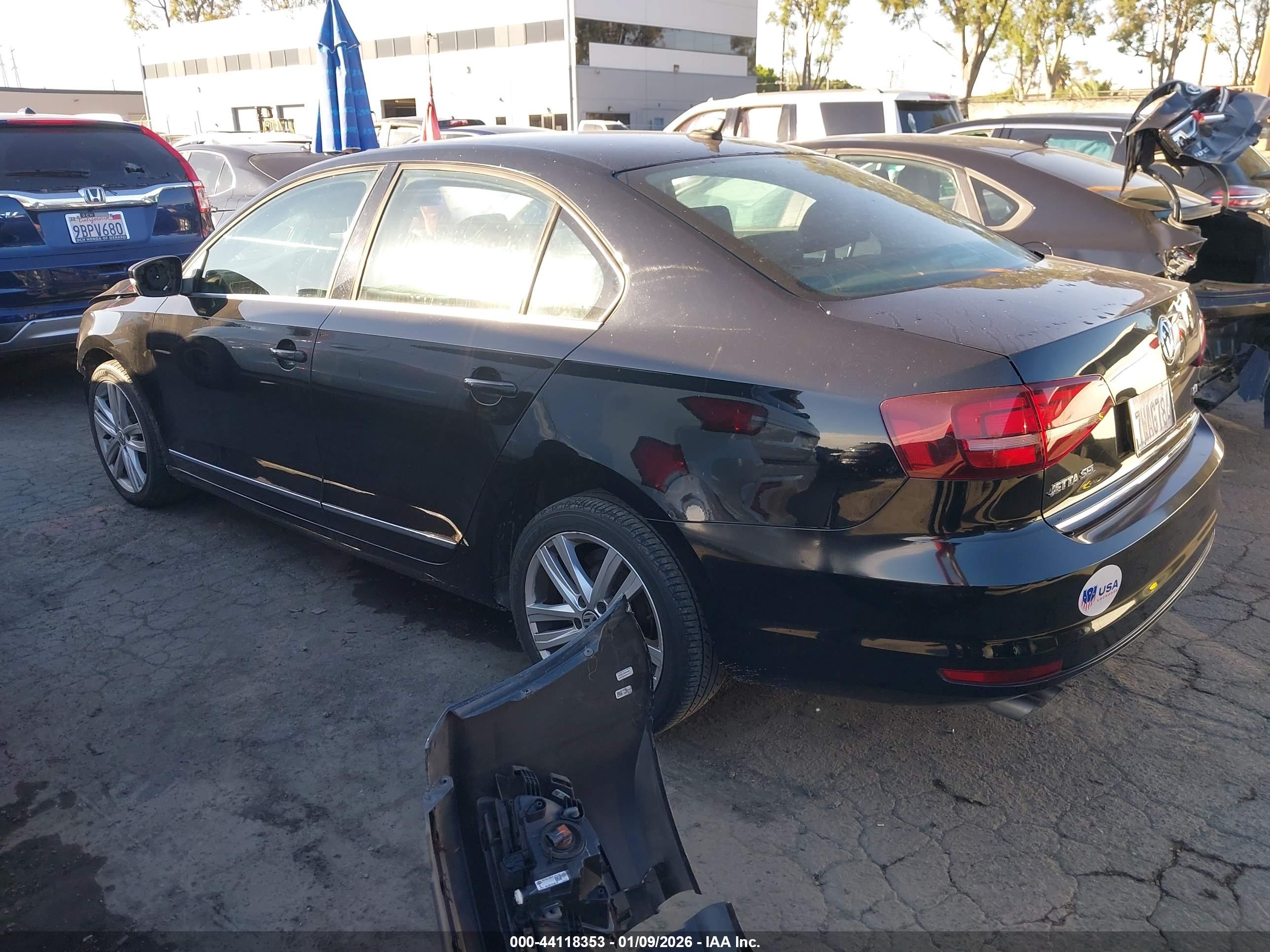 VOLKSWAGEN JETTA image 3