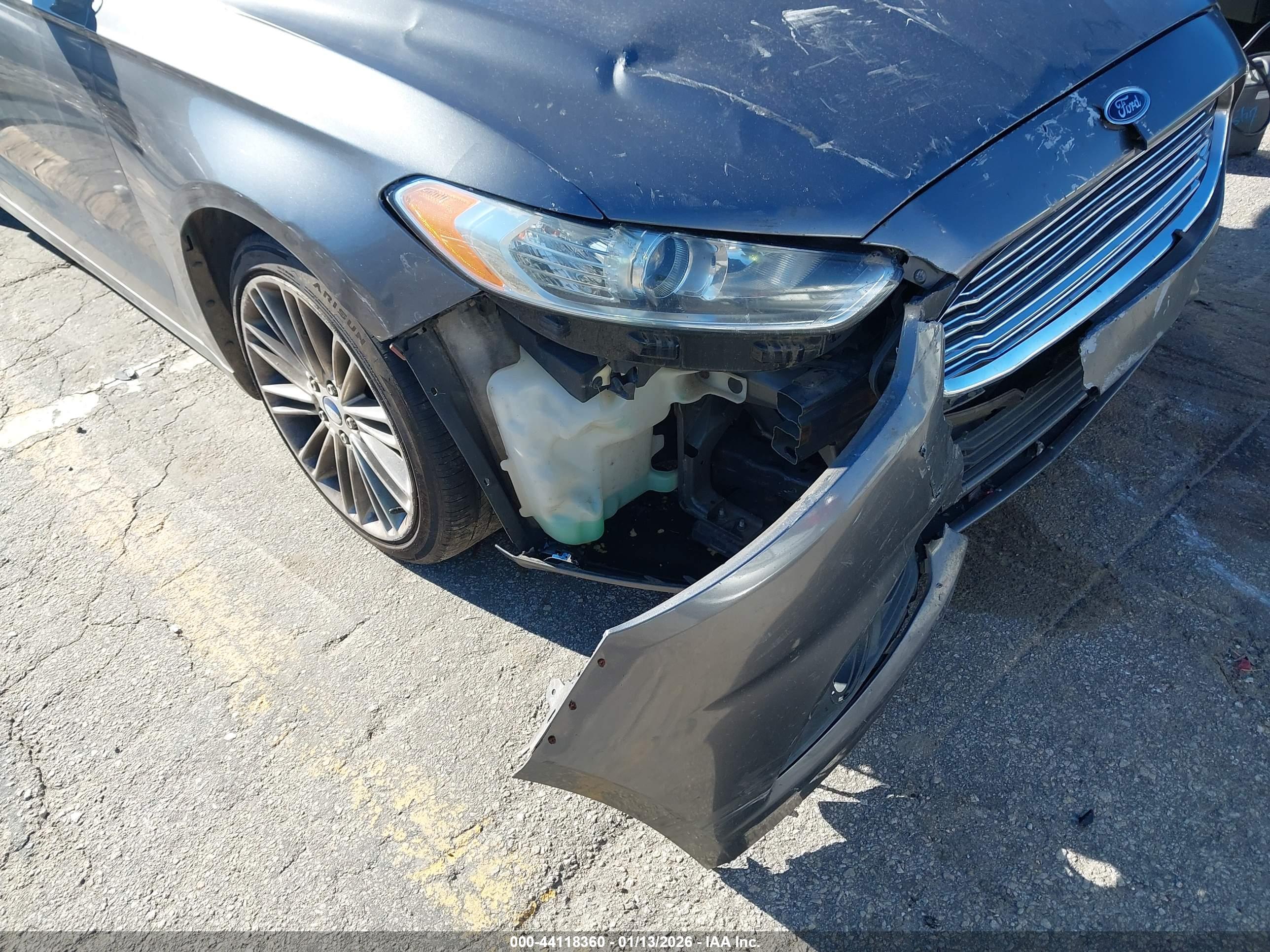 FORD FUSION image 6