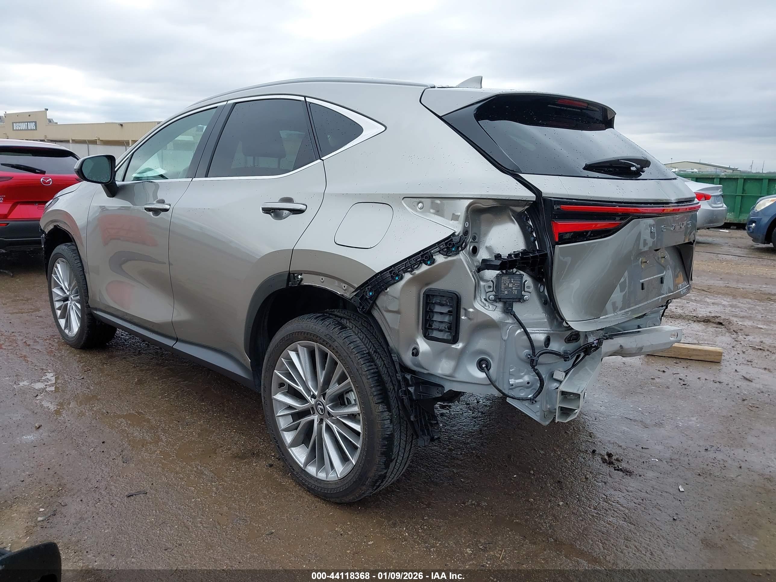 LEXUS NX image 3