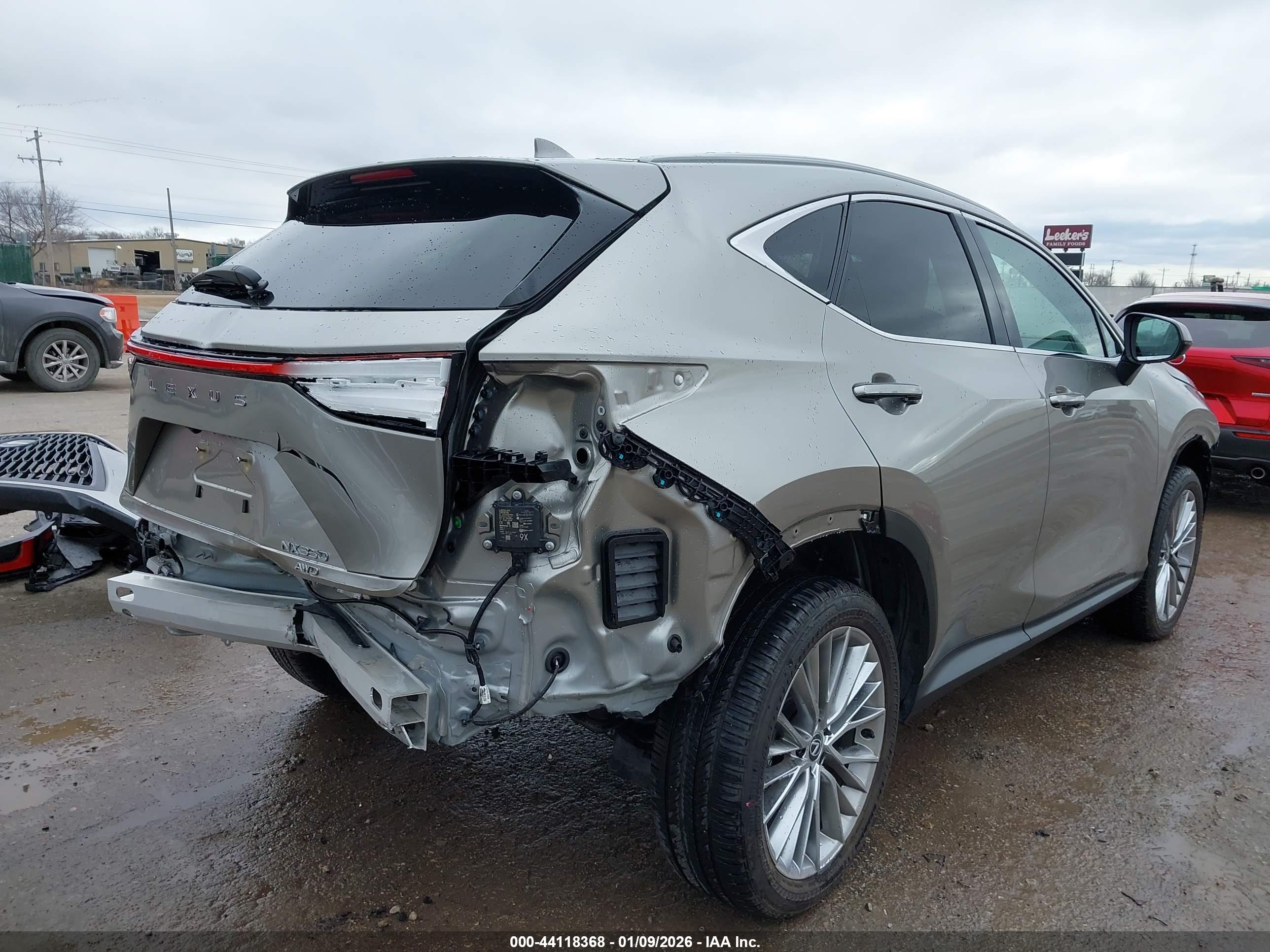 LEXUS NX image 4