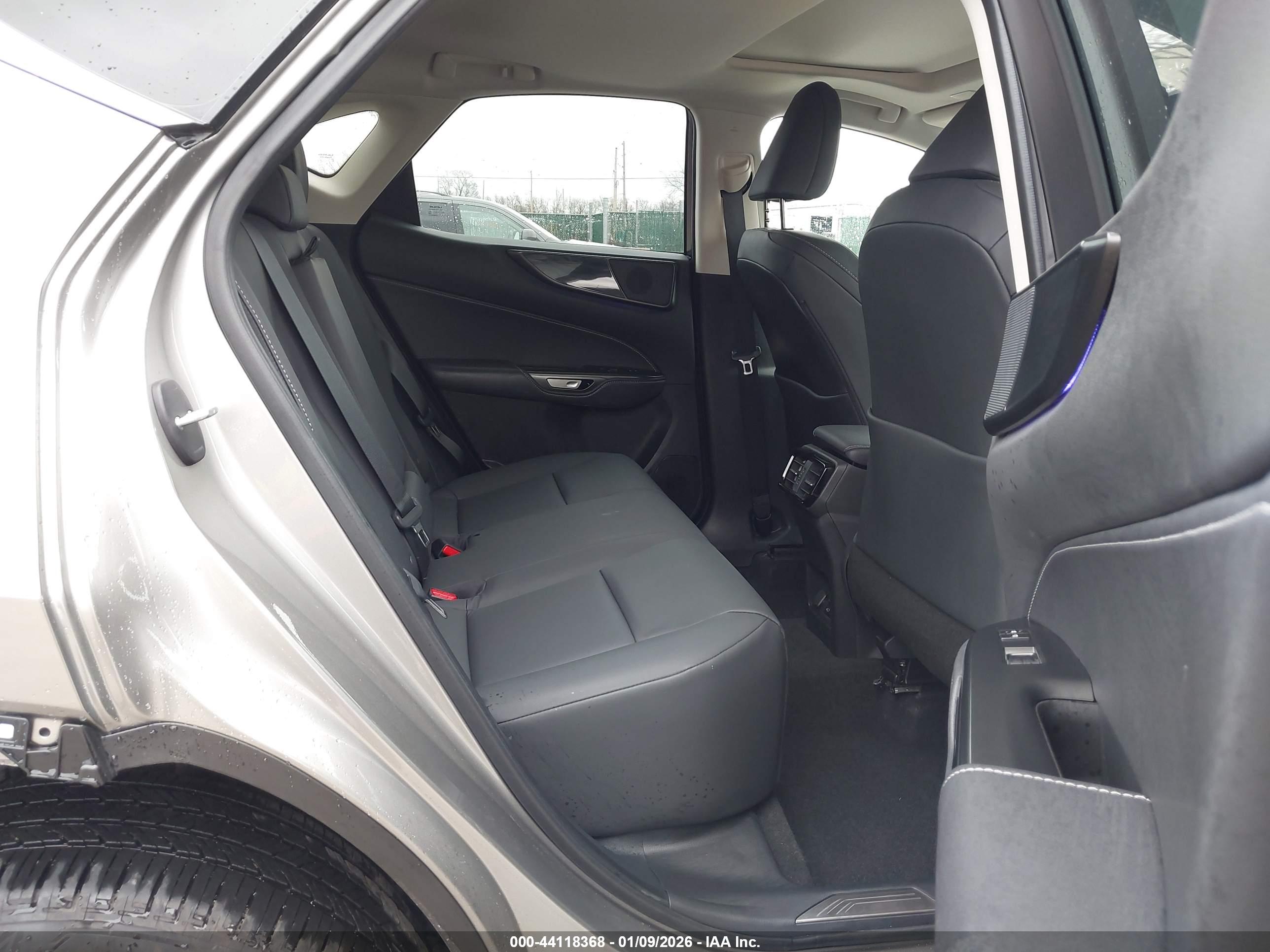 LEXUS NX image 8