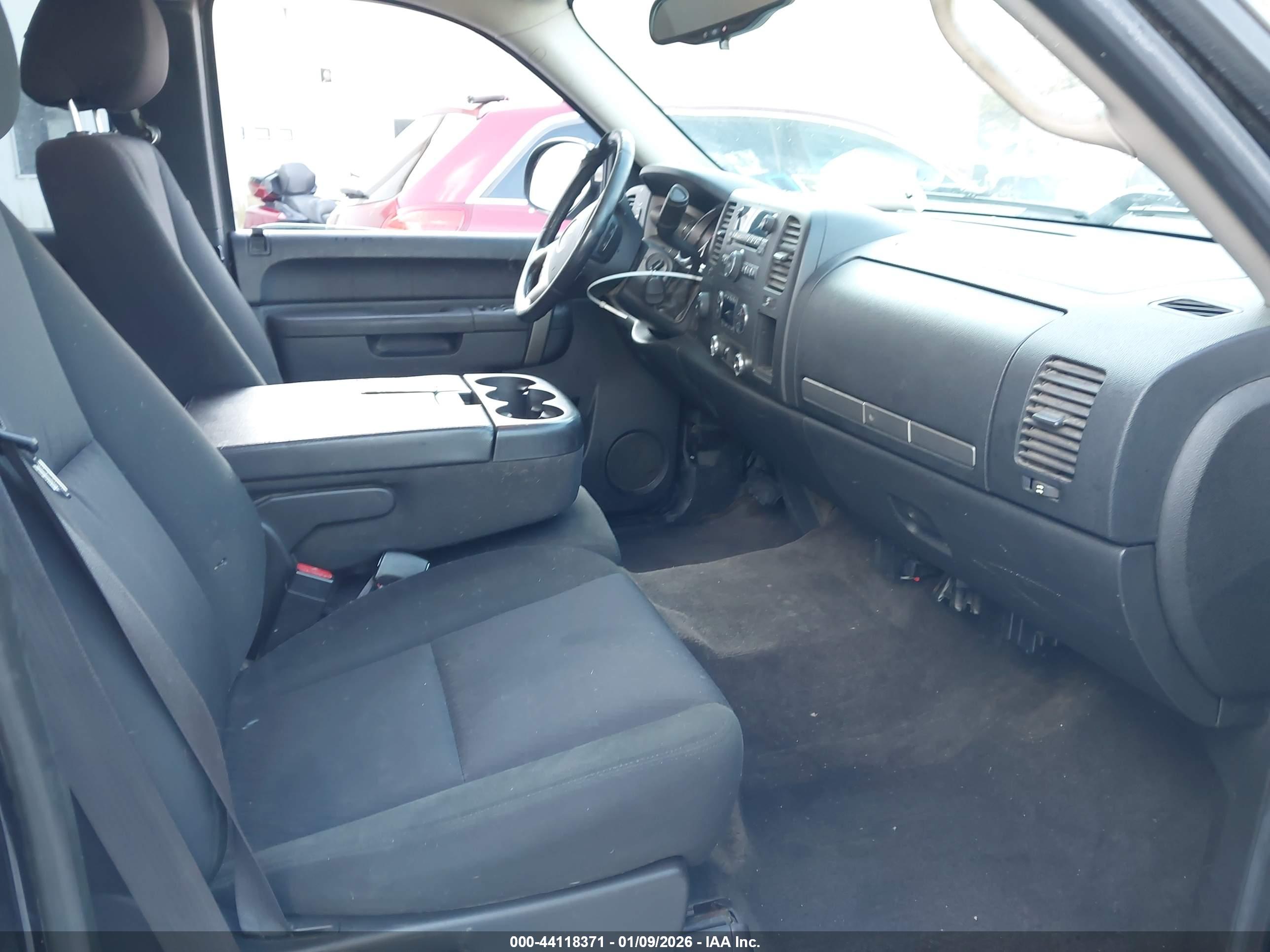 GMC SIERRA image 5