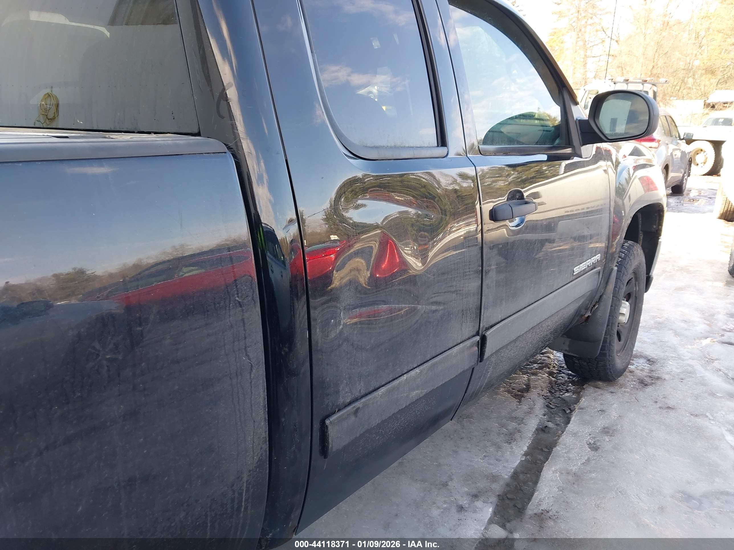 GMC SIERRA image 6