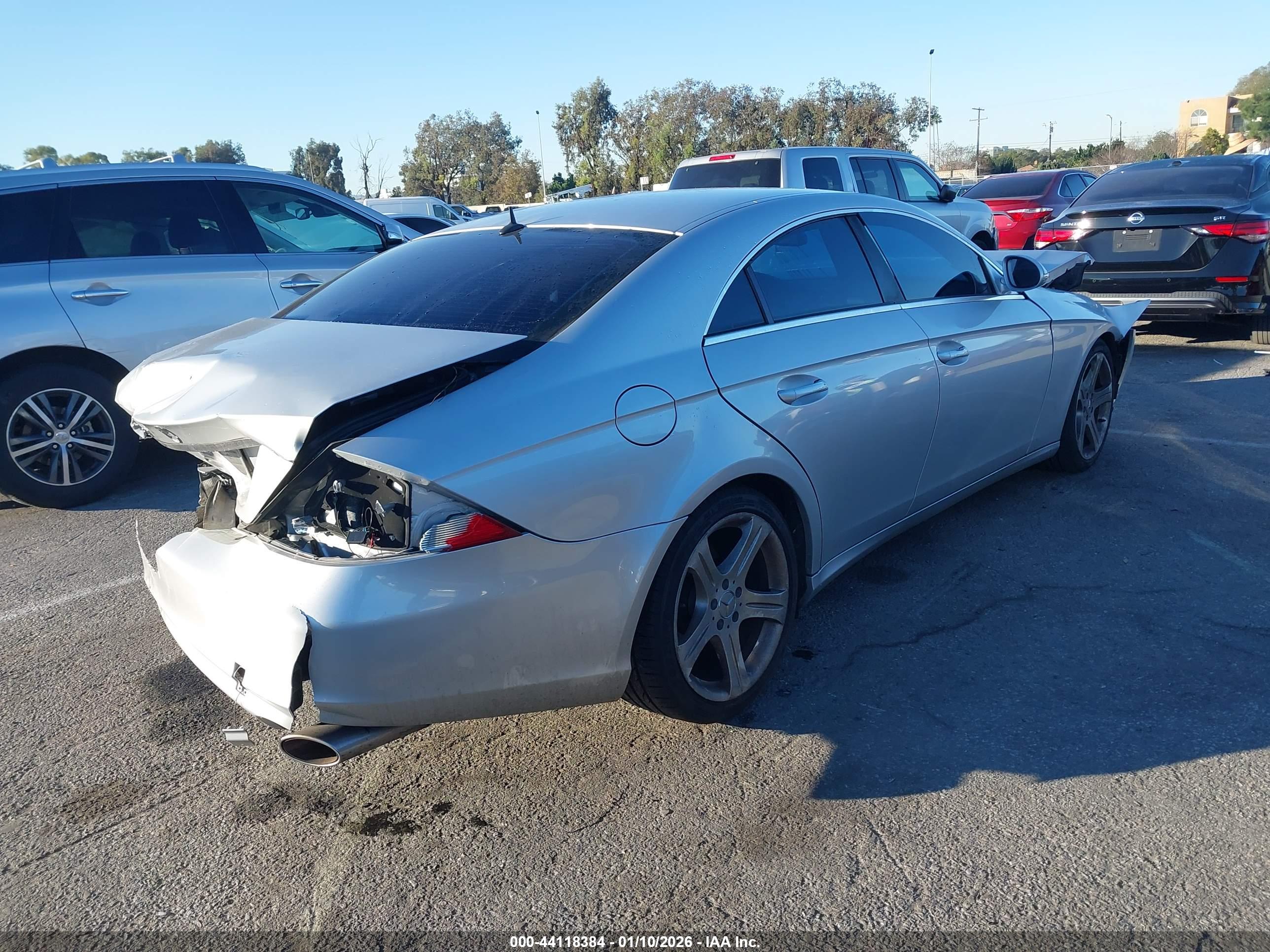 MERCEDES-BENZ CLS image 4