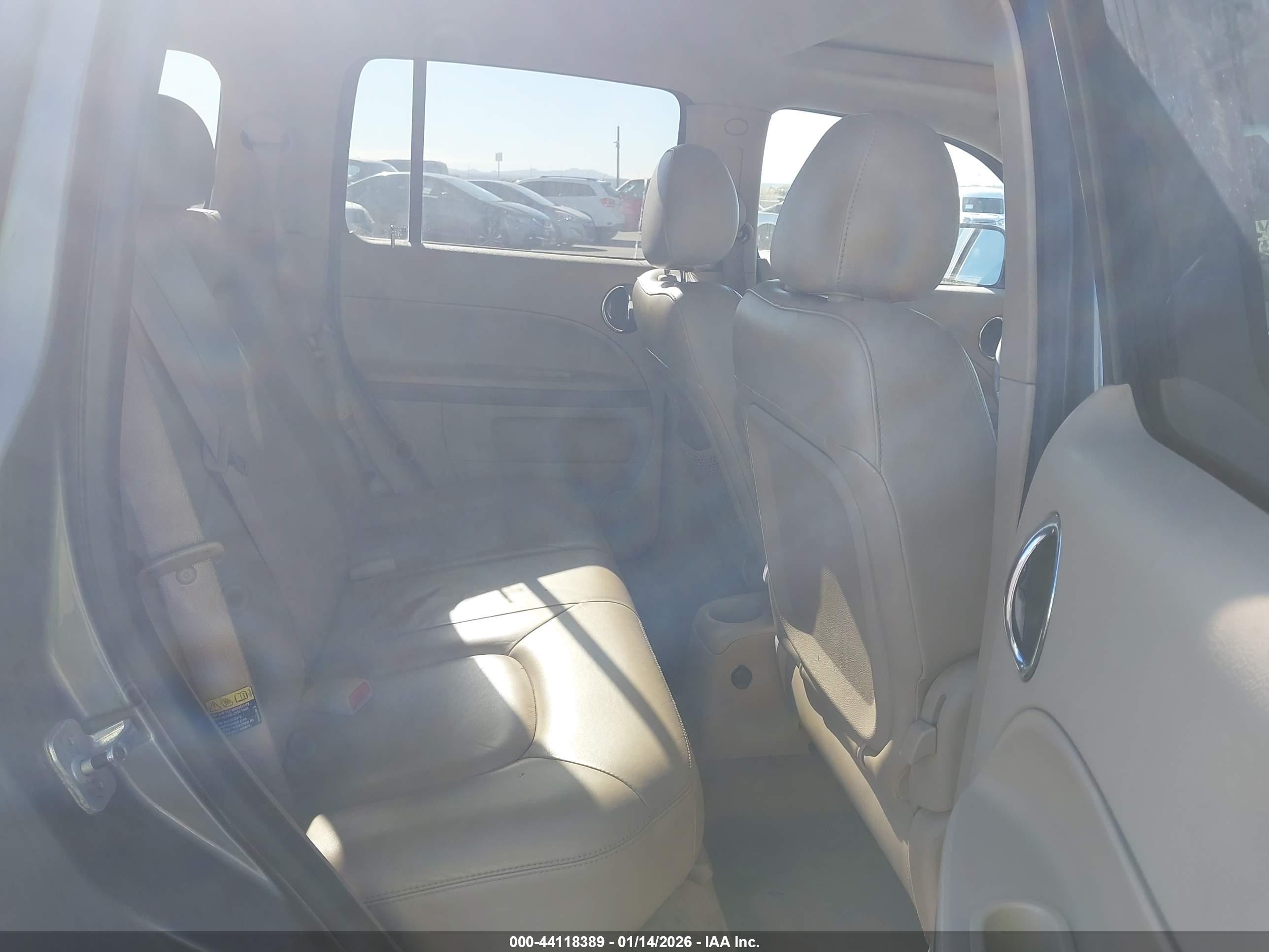 CHEVROLET HHR image 8