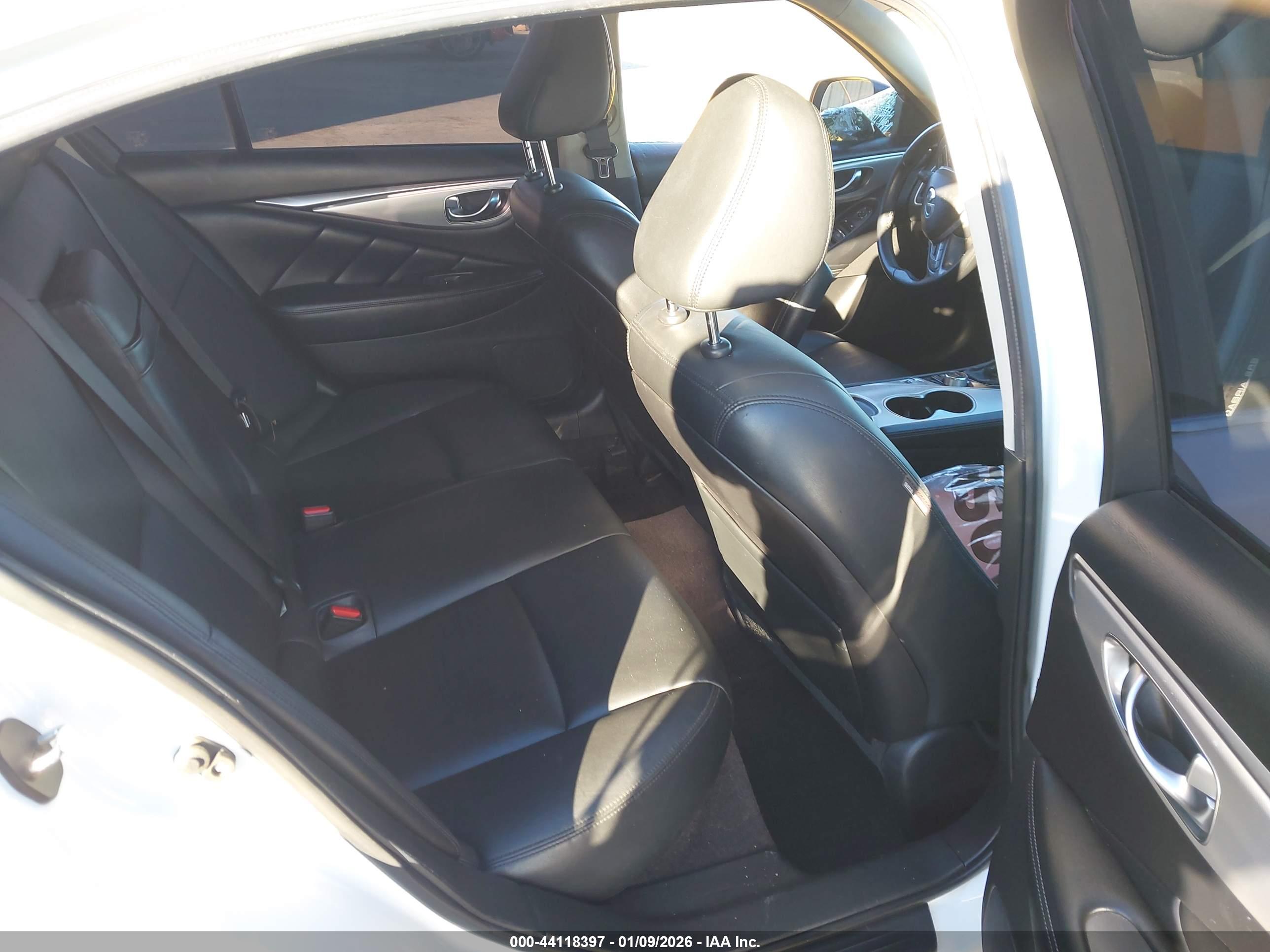 INFINITI Q50 image 8