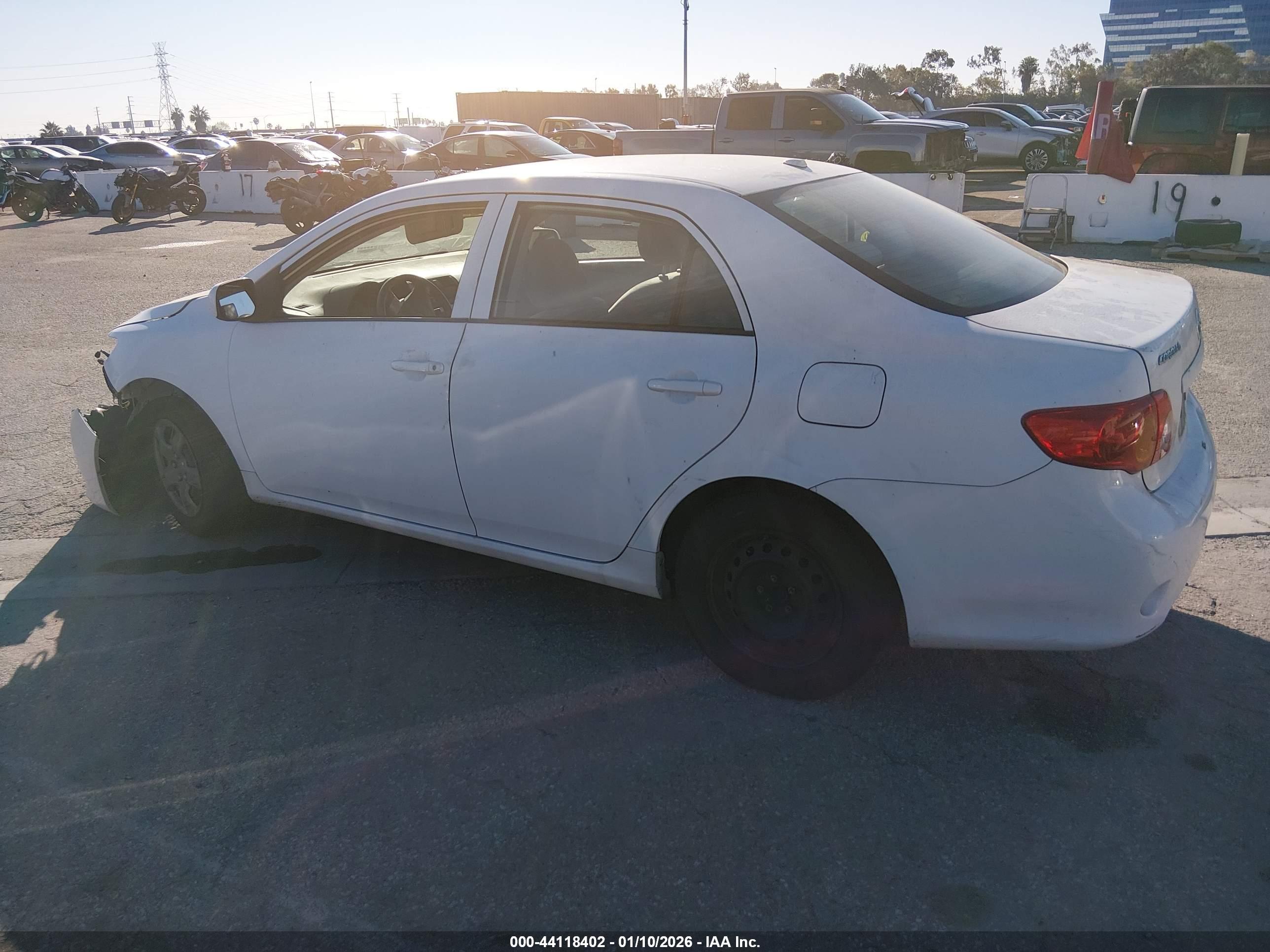 TOYOTA COROLLA image 3