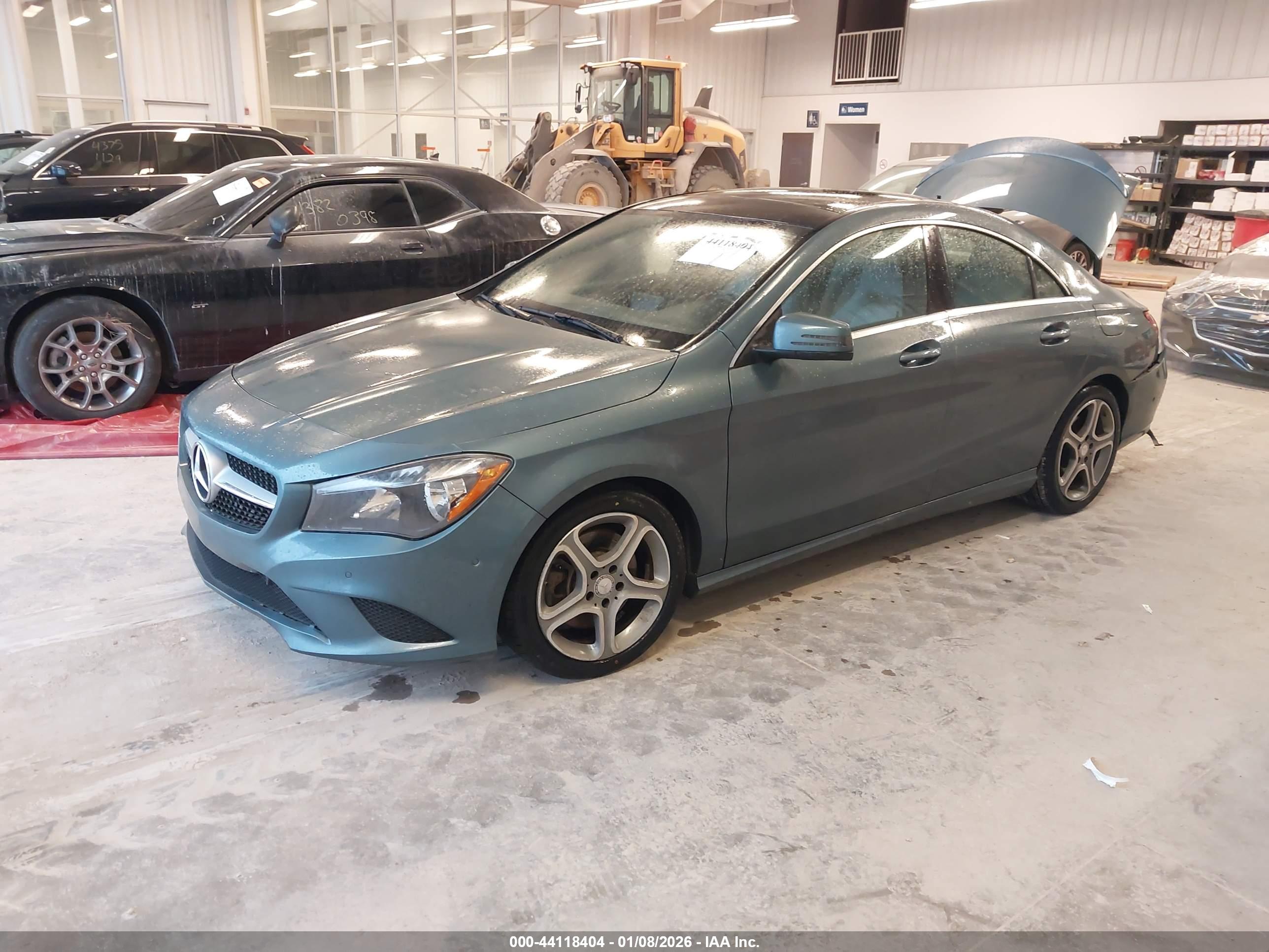 MERCEDES-BENZ CLA image 2
