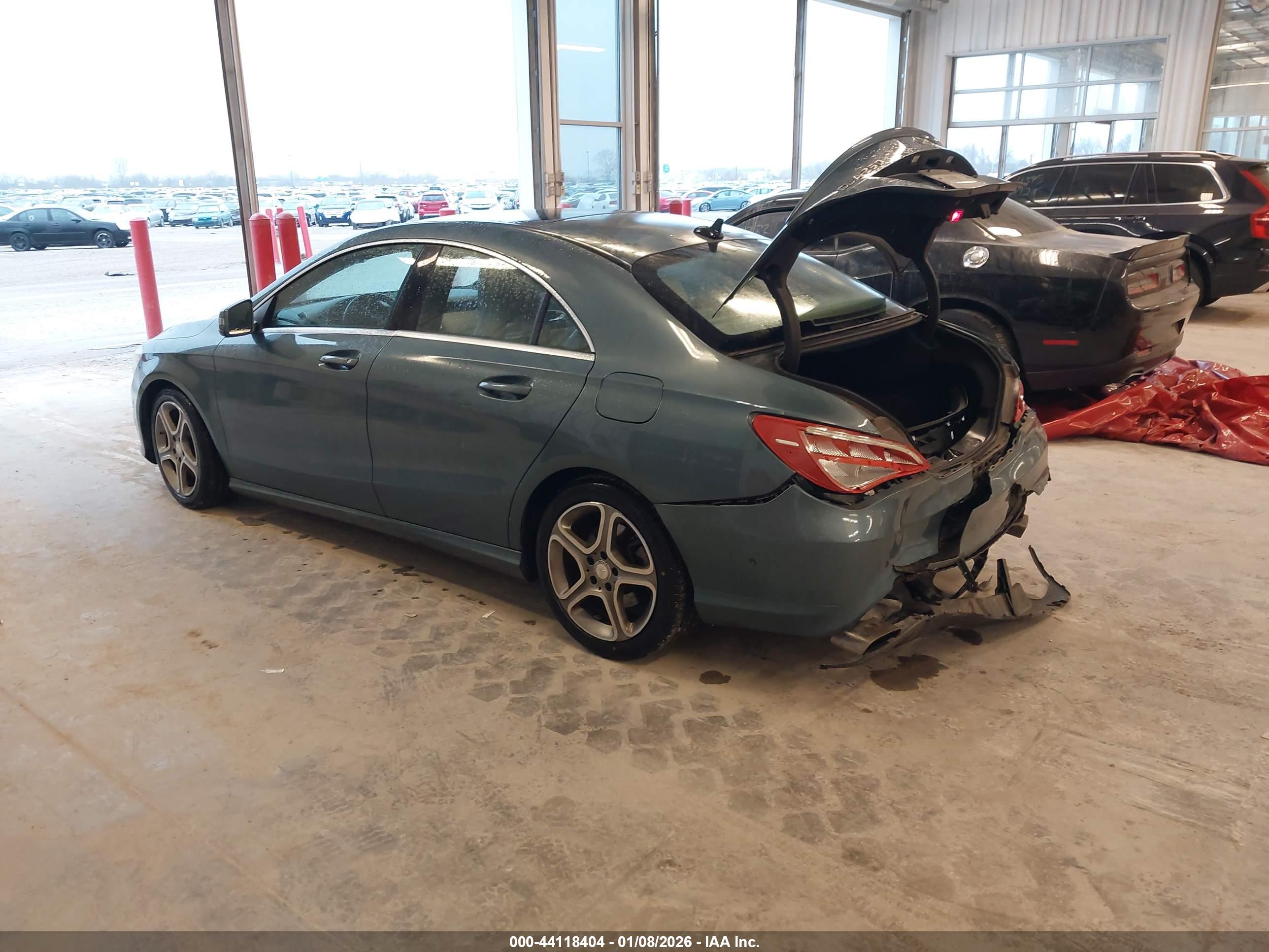 MERCEDES-BENZ CLA image 3