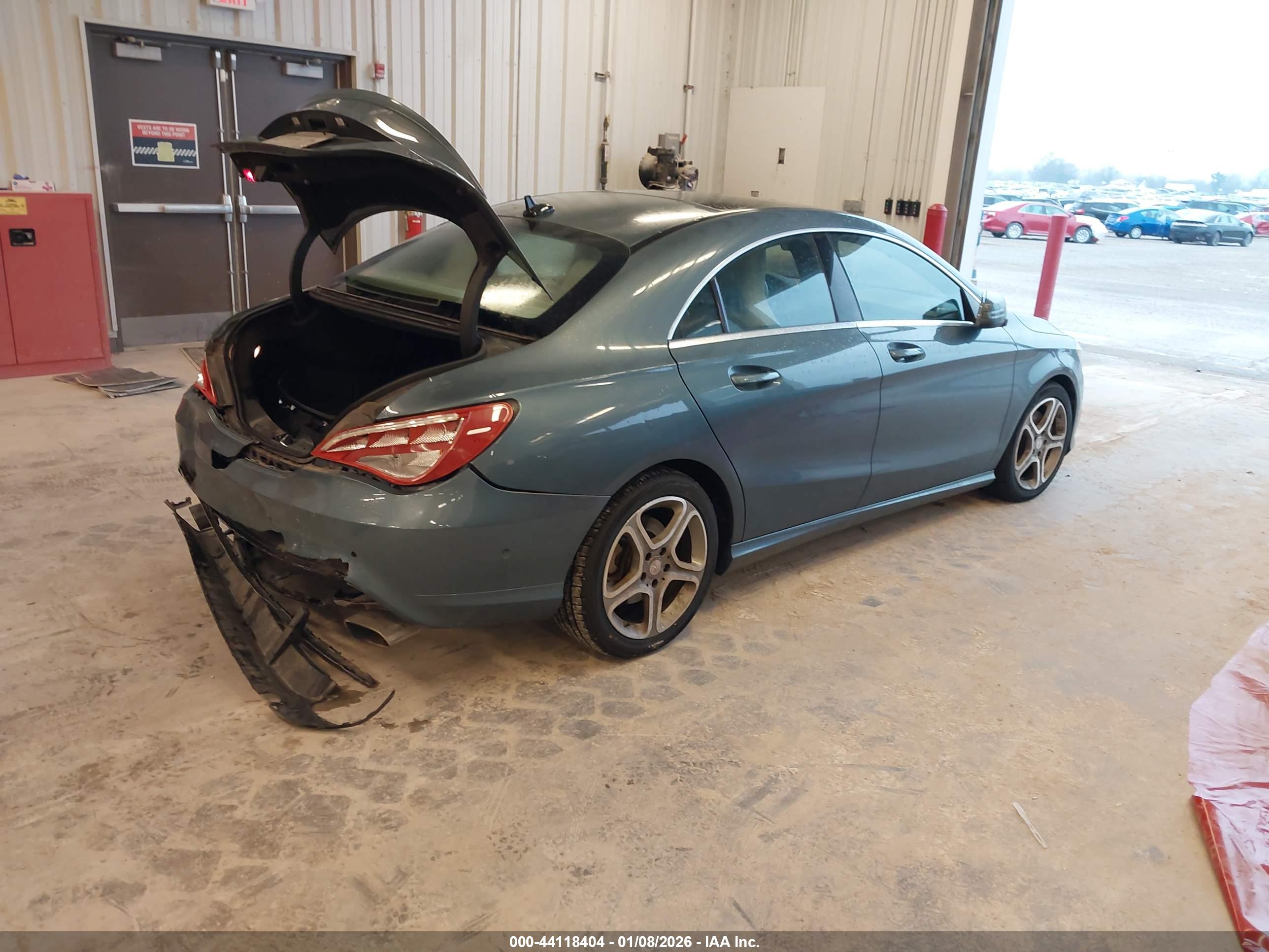 MERCEDES-BENZ CLA image 4